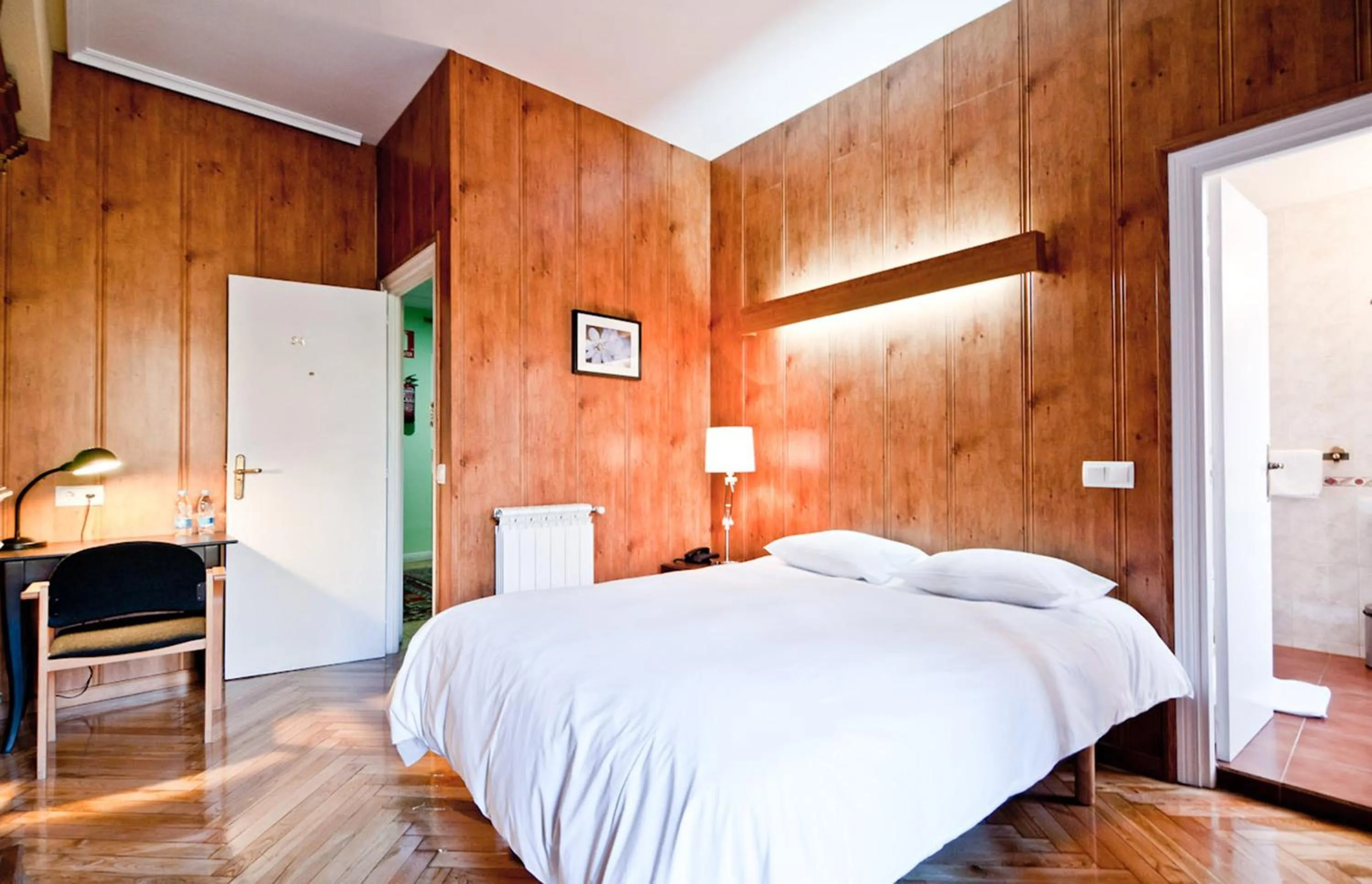 Photo of the whole room, Bed in Hostal Asunción