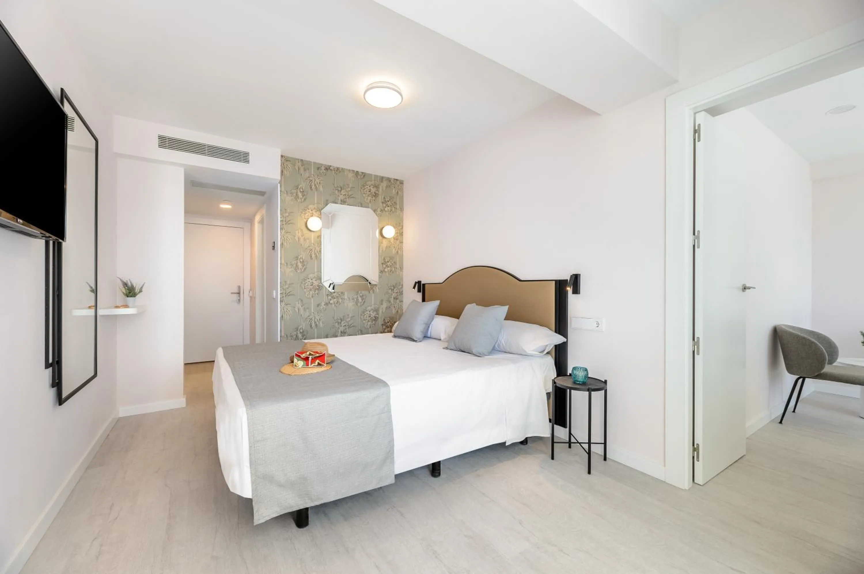 Photo of the whole room, Bed in Hotel Vibra Palma Cactus