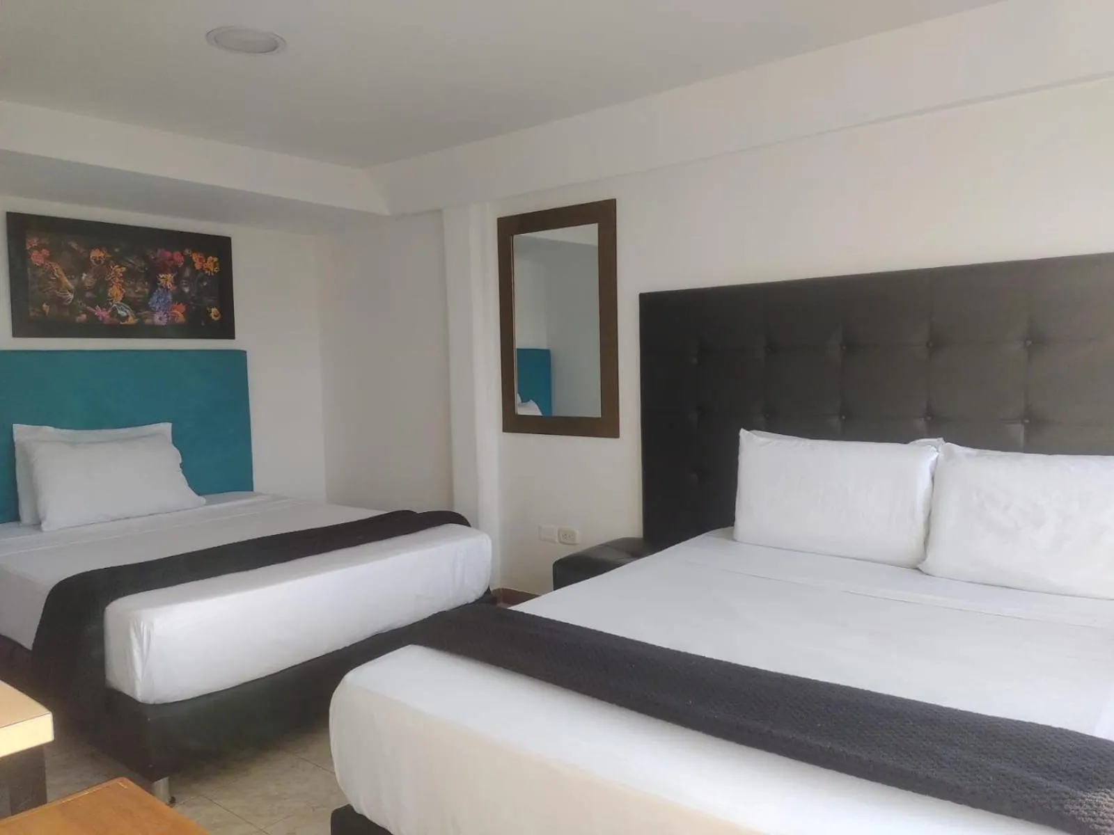 Double Room with Two Double Beds in Hotel Bogotá la embajada