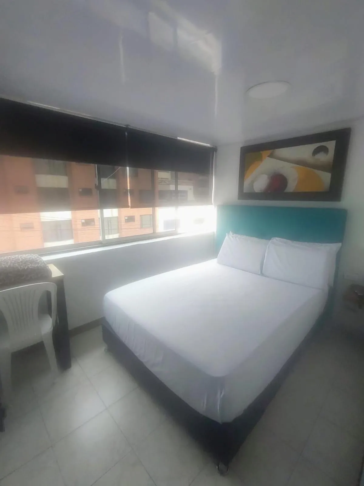 Double Room with Private Bathroom in Hotel Bogotá la embajada