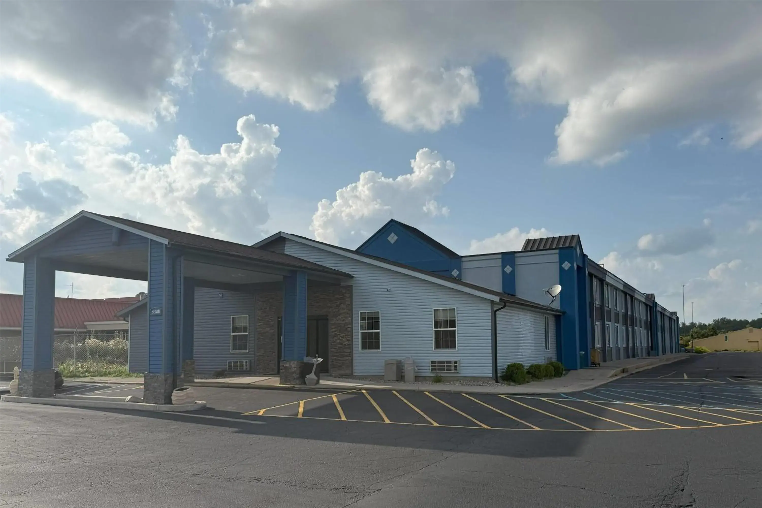 Super 8 by Wyndham Fort Wayne Super 8 by Wyndham Fort Wayne