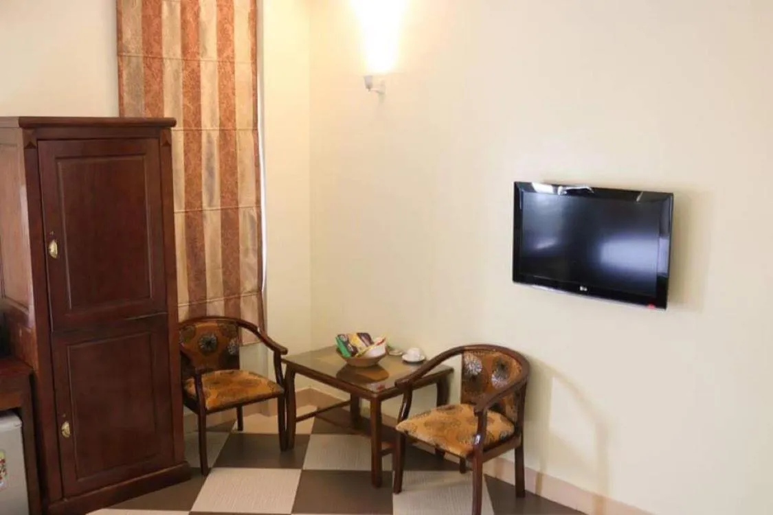 TV and multimedia in Vạn Xuân Hotel HN - by BAY LUXURY