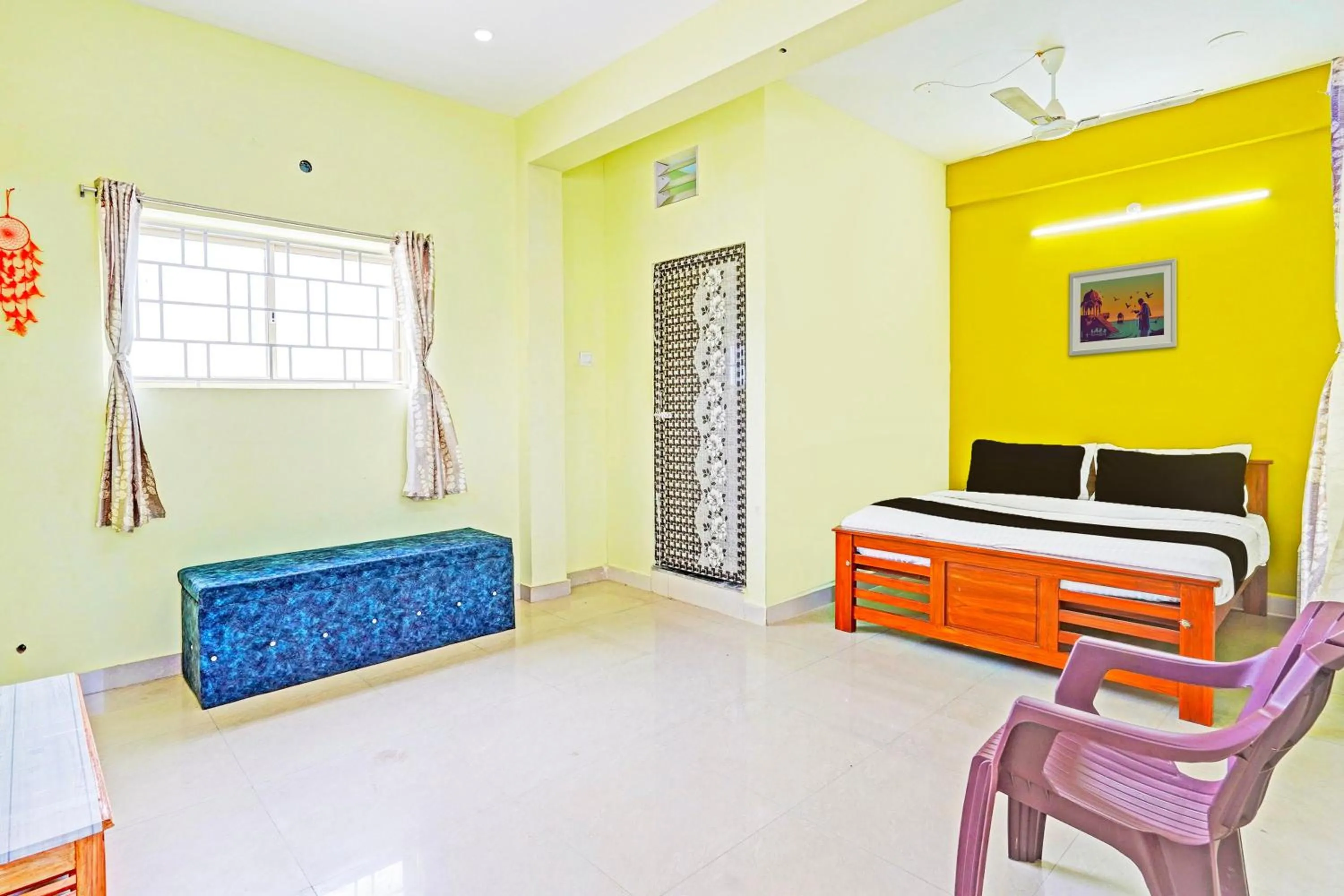 Bedroom in Hotel O by OYO LA VGA RESIDENCY