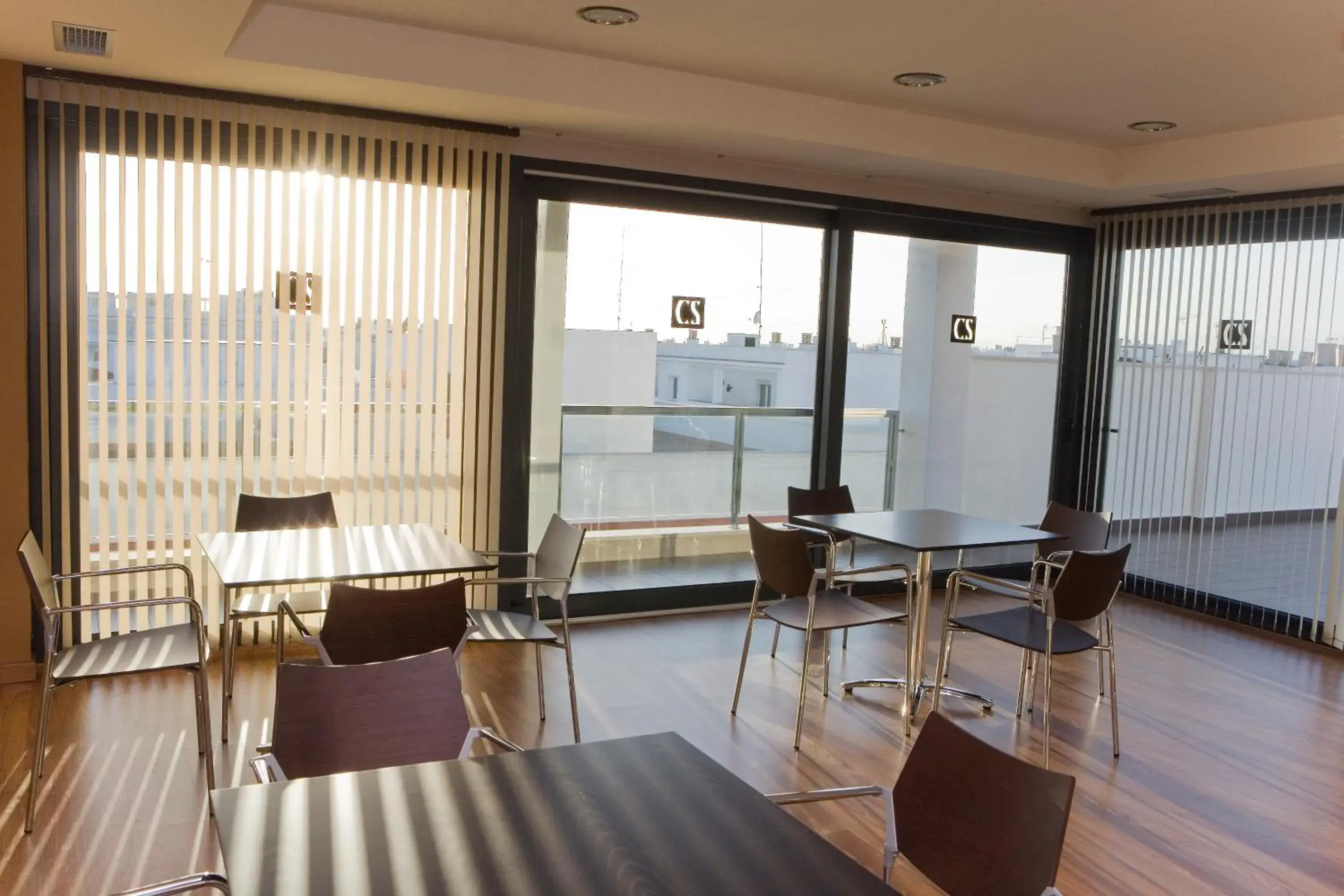 Restaurant/places to eat in Hotel y Apartamentos Conilsol Restaurant/places to eat in Hotel y Apartamentos Conilsol