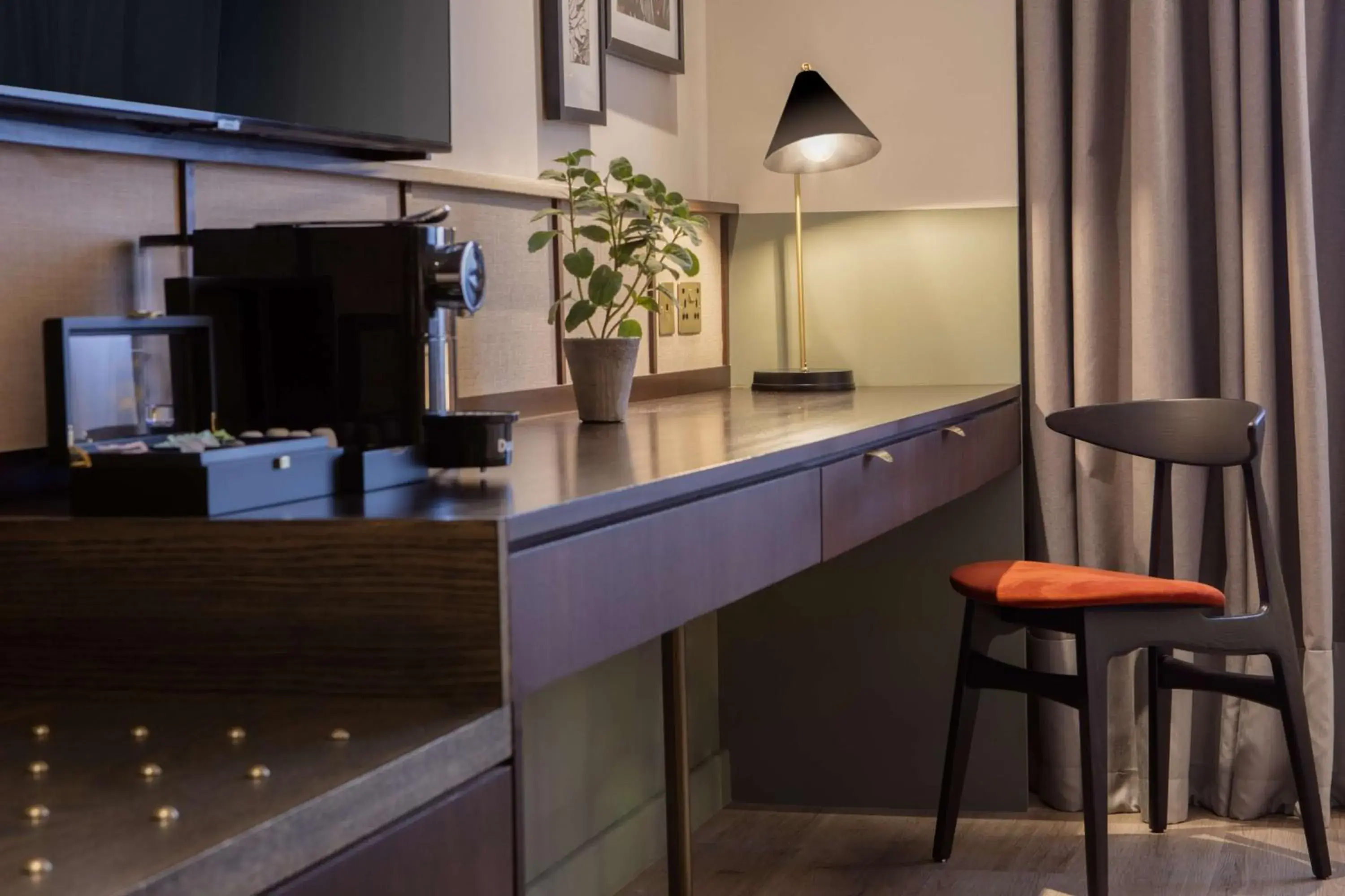 Bedroom in The Samuel Ryder Hotel St Albans, Tapestry Collection Hilton Bedroom in The Samuel Ryder Hotel St Albans, Tapestry Collection Hilton