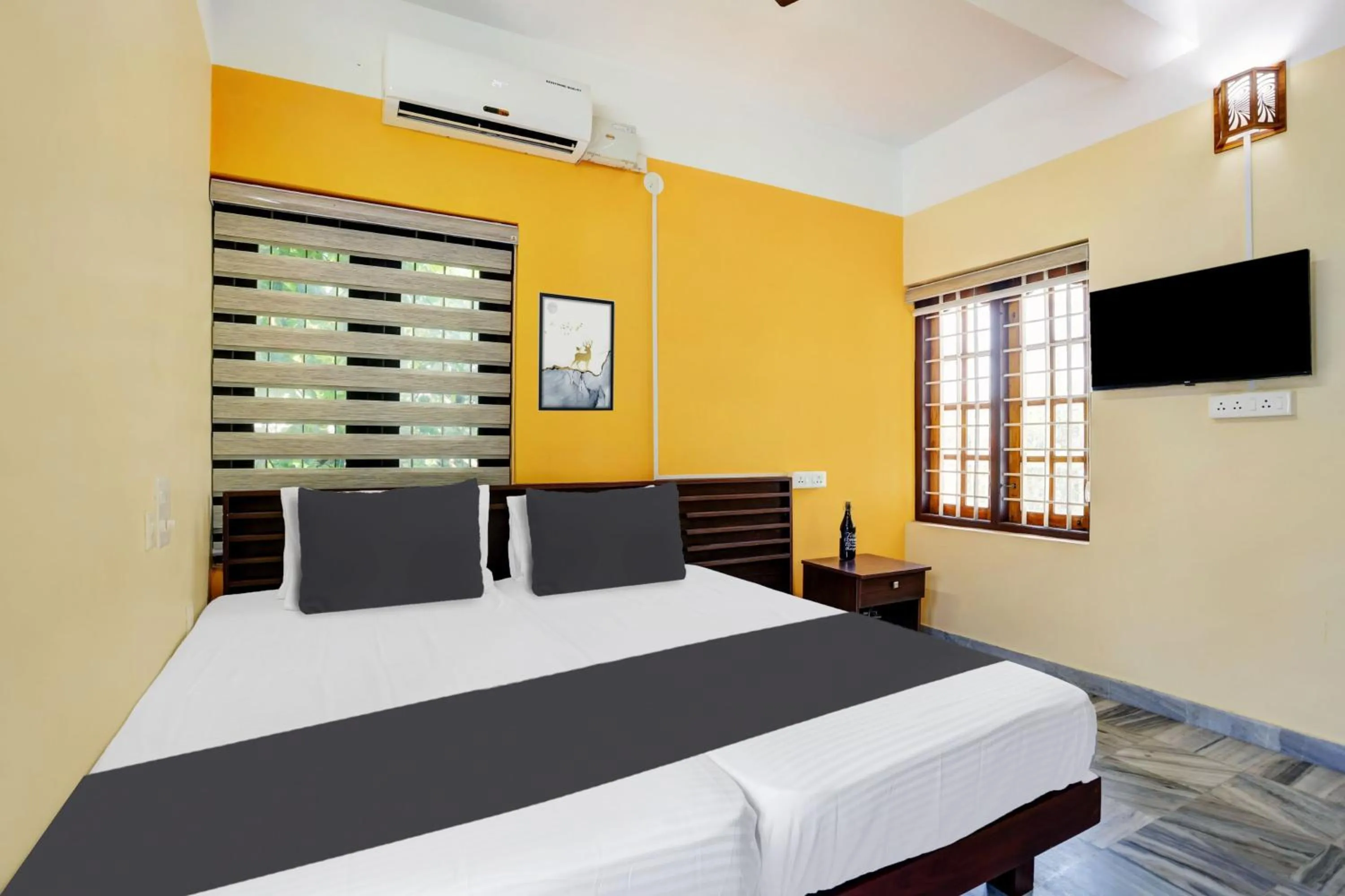 Bedroom, Bed in Hotel O LM RESIDENCY