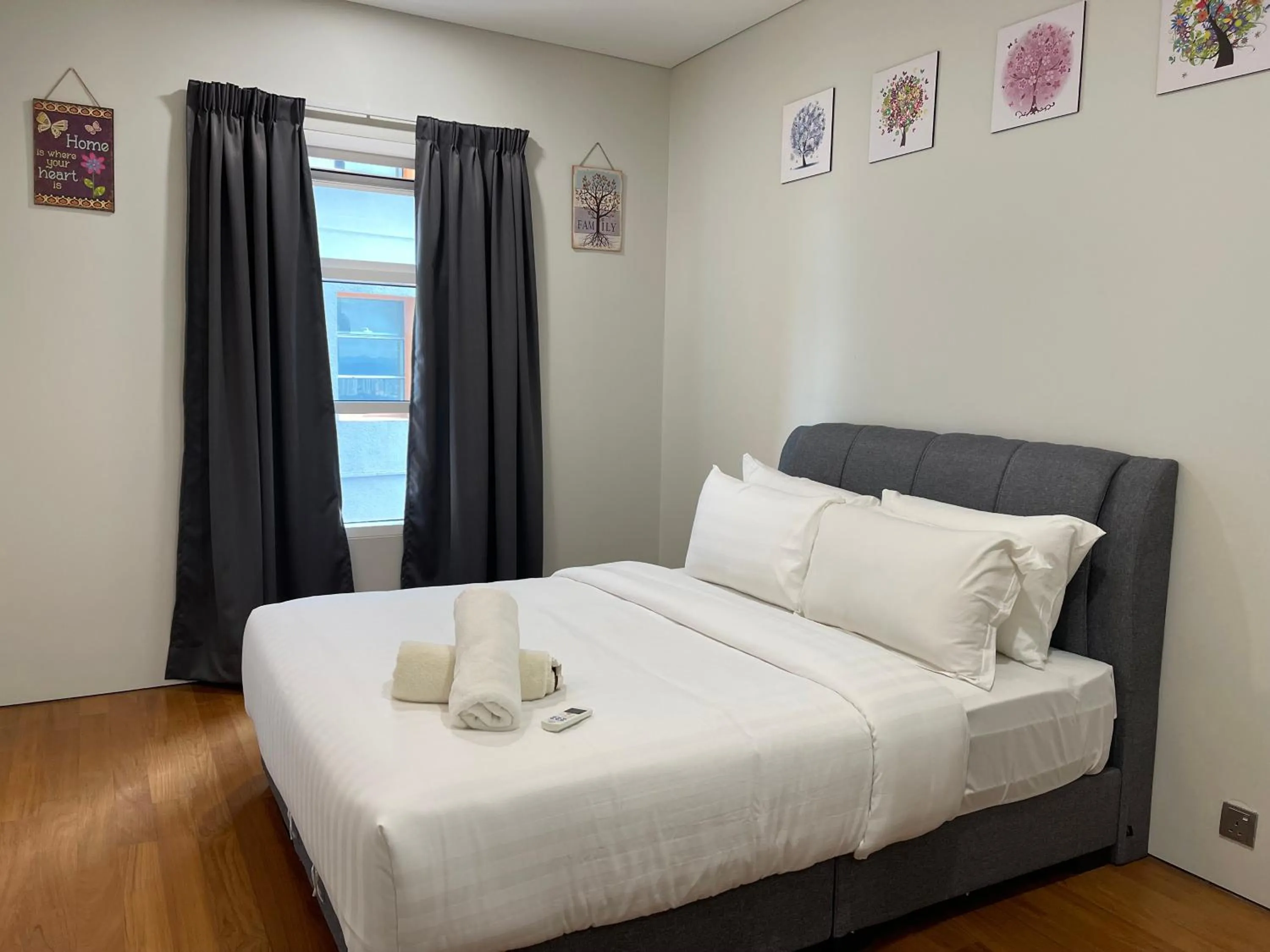 Bed in Sky Suites KLCC by Luna KL