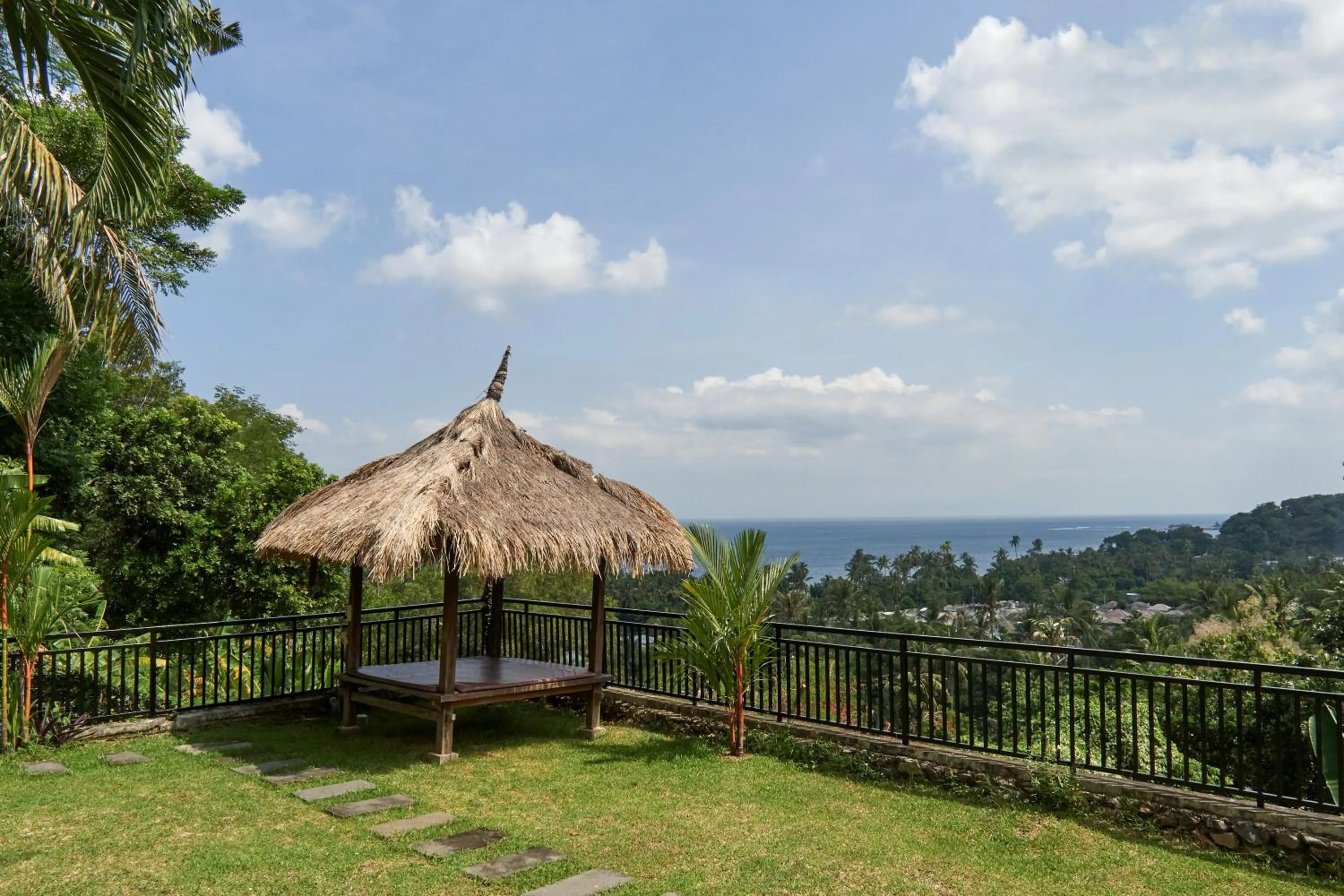 Garden in Attara Hills Sunset Villa Senggigi