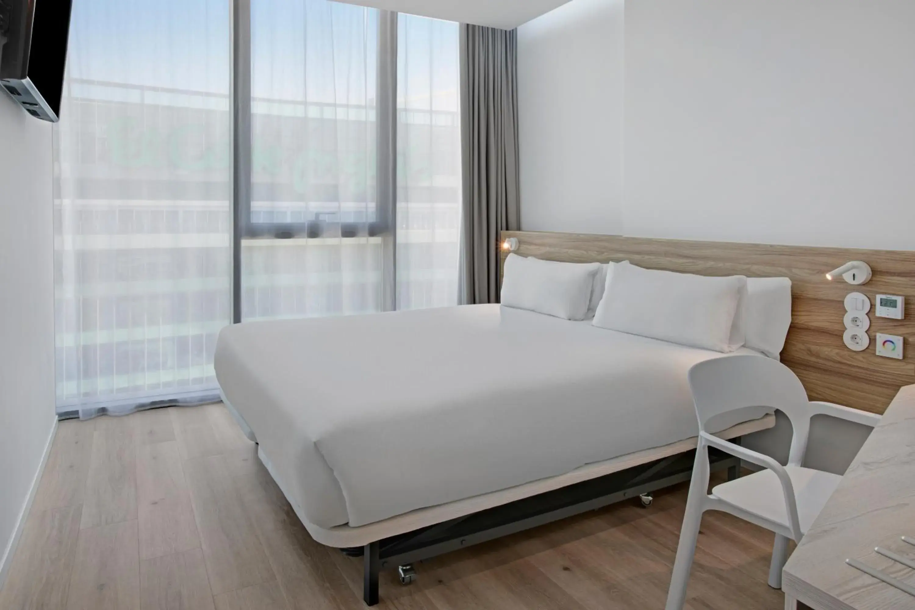 TV and multimedia, Bed in B&B HOTEL Porto Gaia TV and multimedia, Bed in B&B HOTEL Porto Gaia