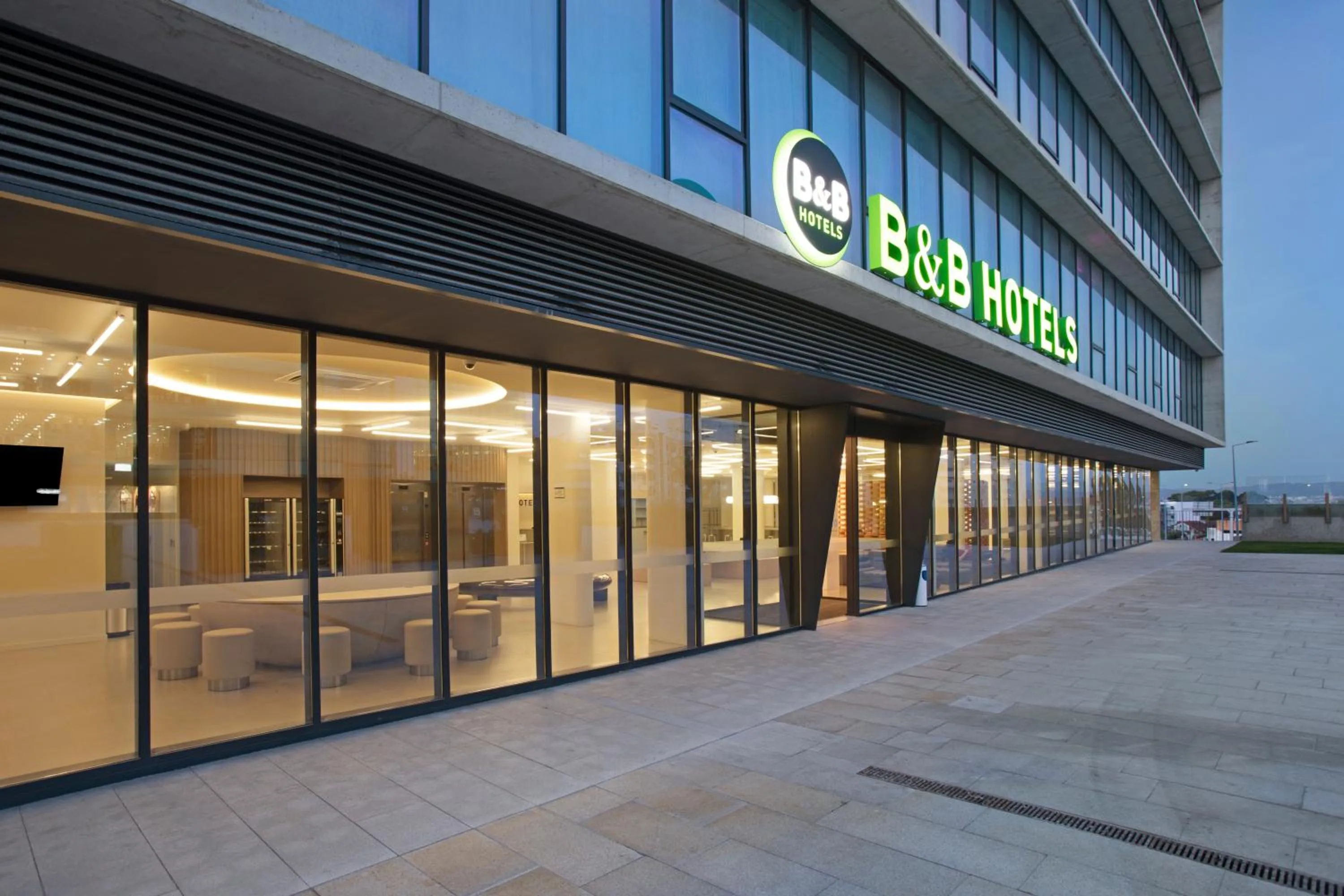 Property building in B&B HOTEL Porto Gaia