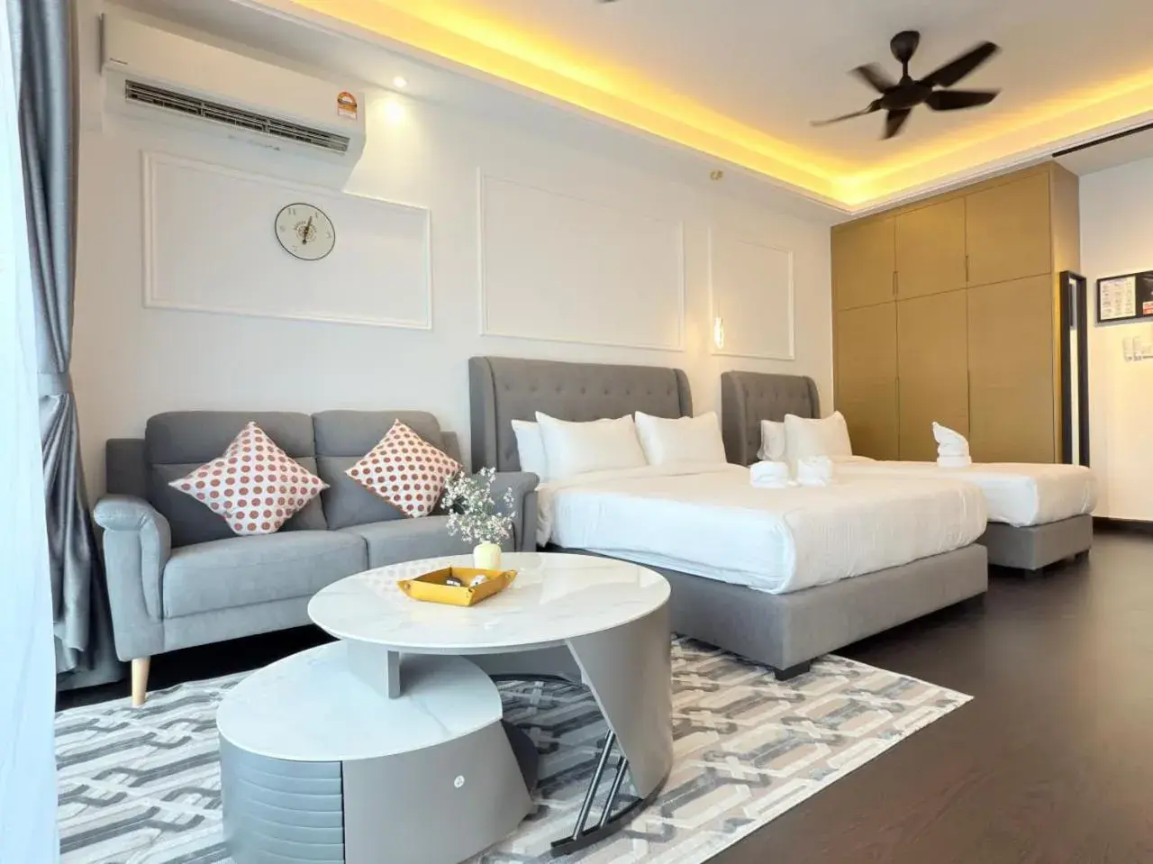 Bed in R&F Seine Region by ANJU Bed in R&F Seine Region by ANJU