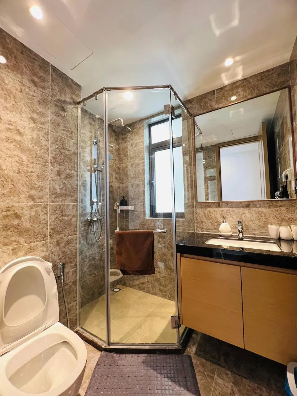 R&F Seine Region by ANJU