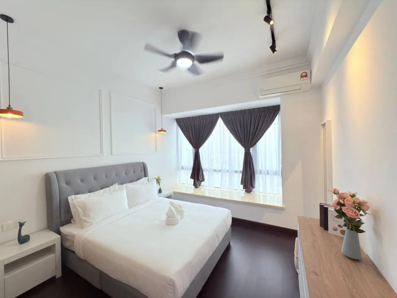 Bed in R&F Seine Region by ANJU