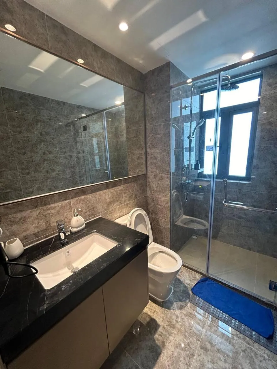 R&F Seine Region by ANJU