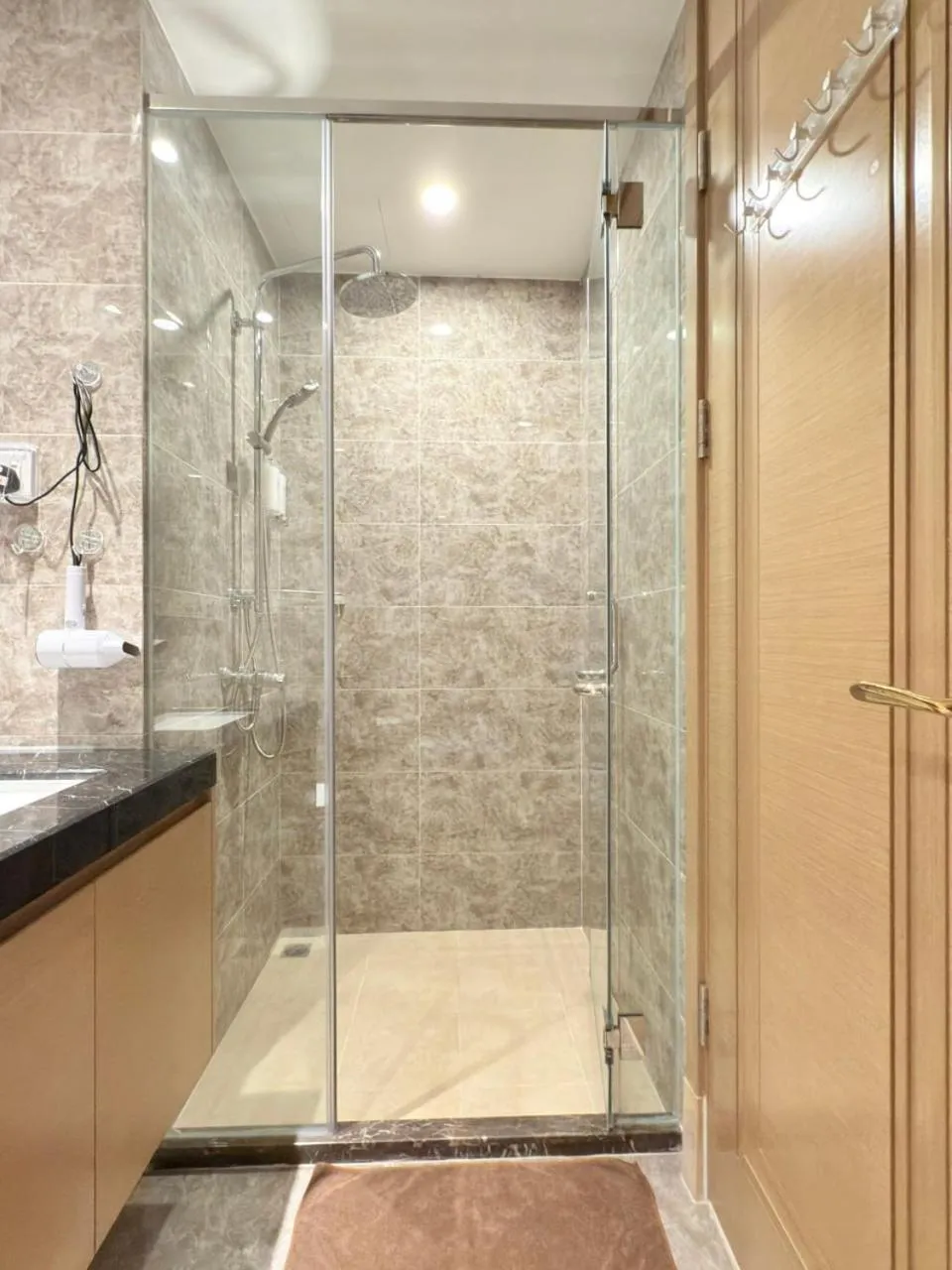 R&F Seine Region by ANJU