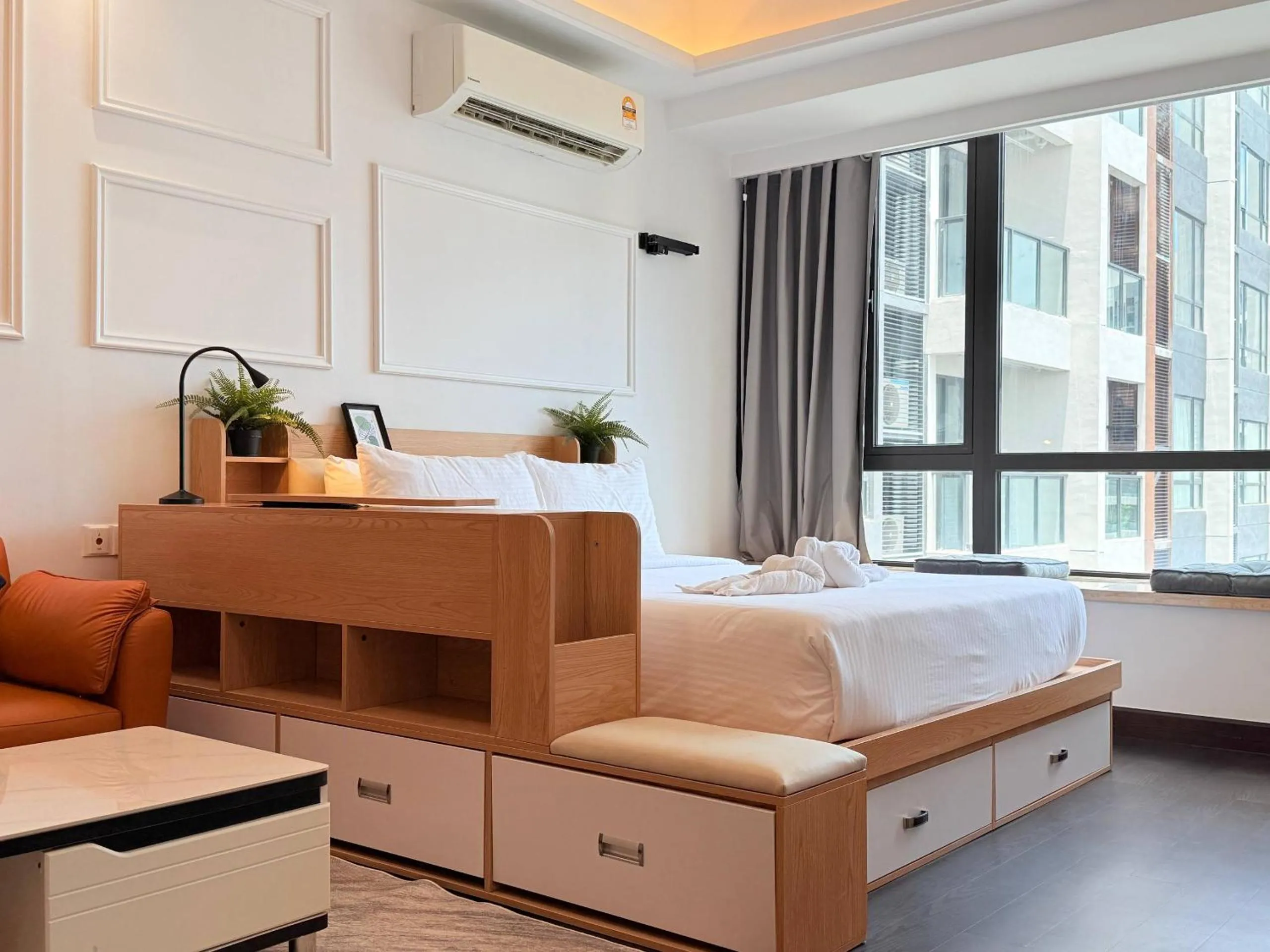 Bed in R&F Seine Region by ANJU