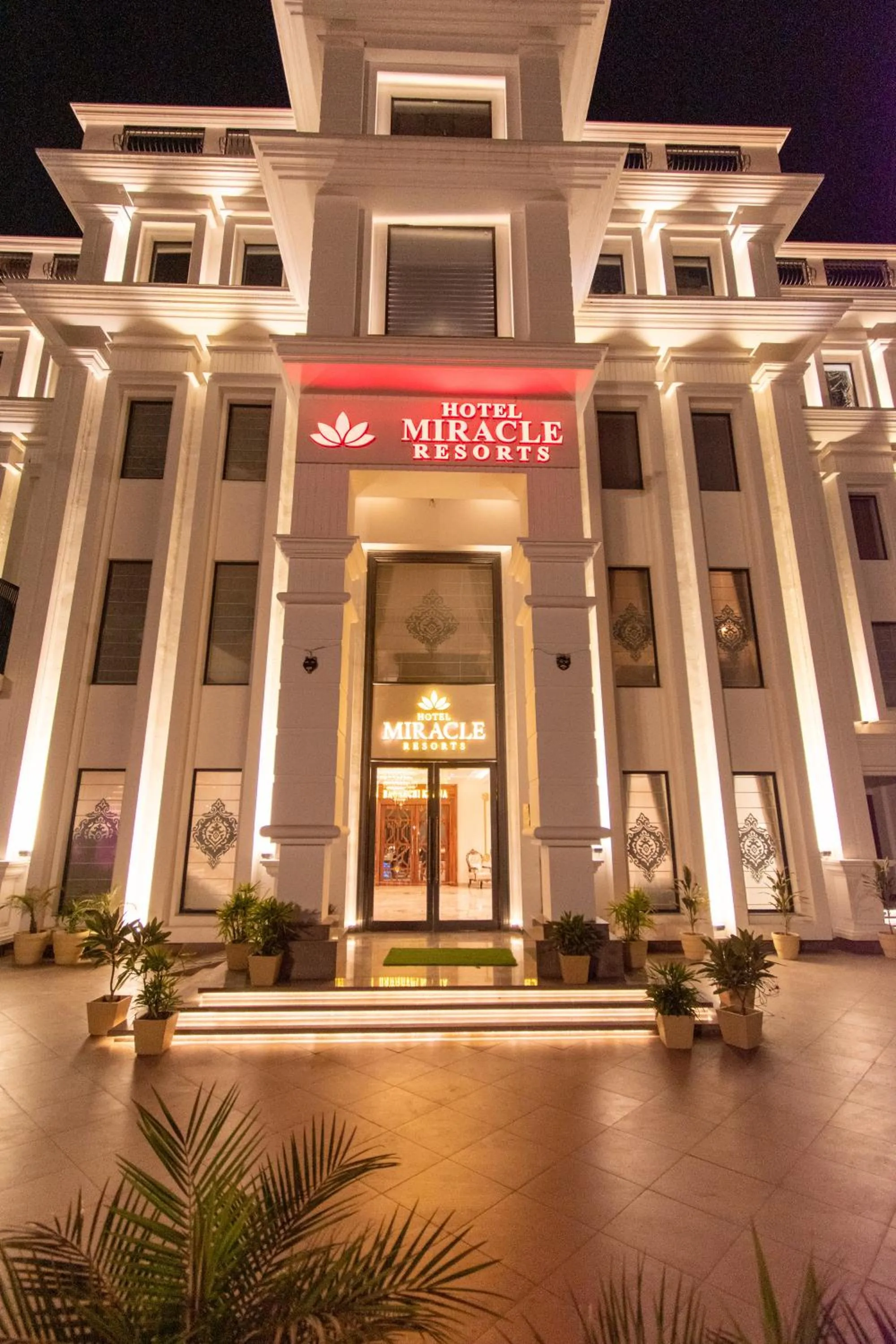 Hotel Miracle Resort