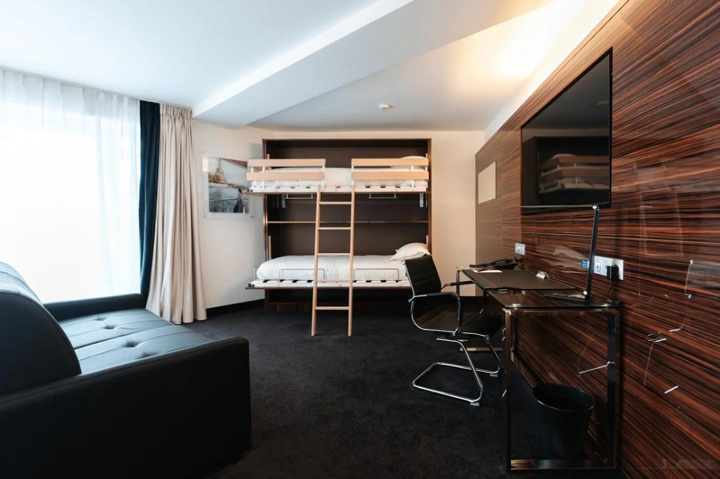 Bedroom in Westotel Taverny - Paris Val-d'Oise