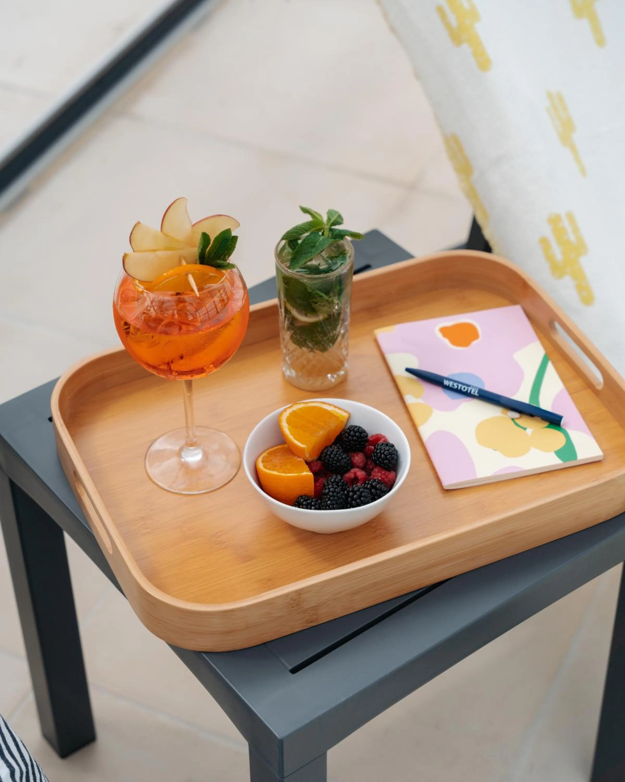 Food and drinks in Westotel Taverny - Paris Val-d'Oise