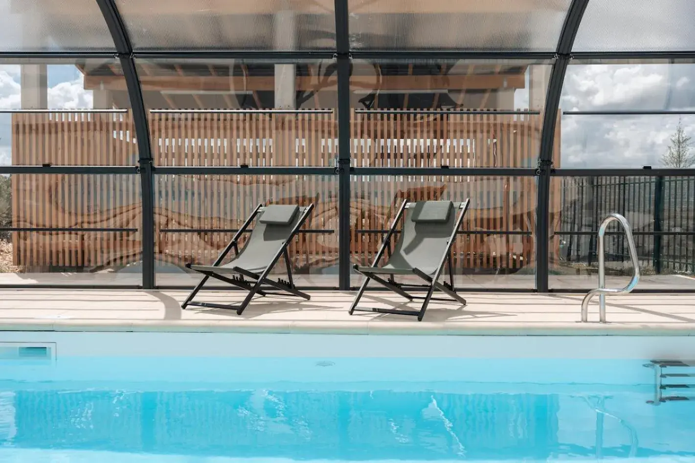 Swimming pool in Westotel Taverny - Paris Val-d'Oise Swimming pool in Westotel Taverny - Paris Val-d'Oise