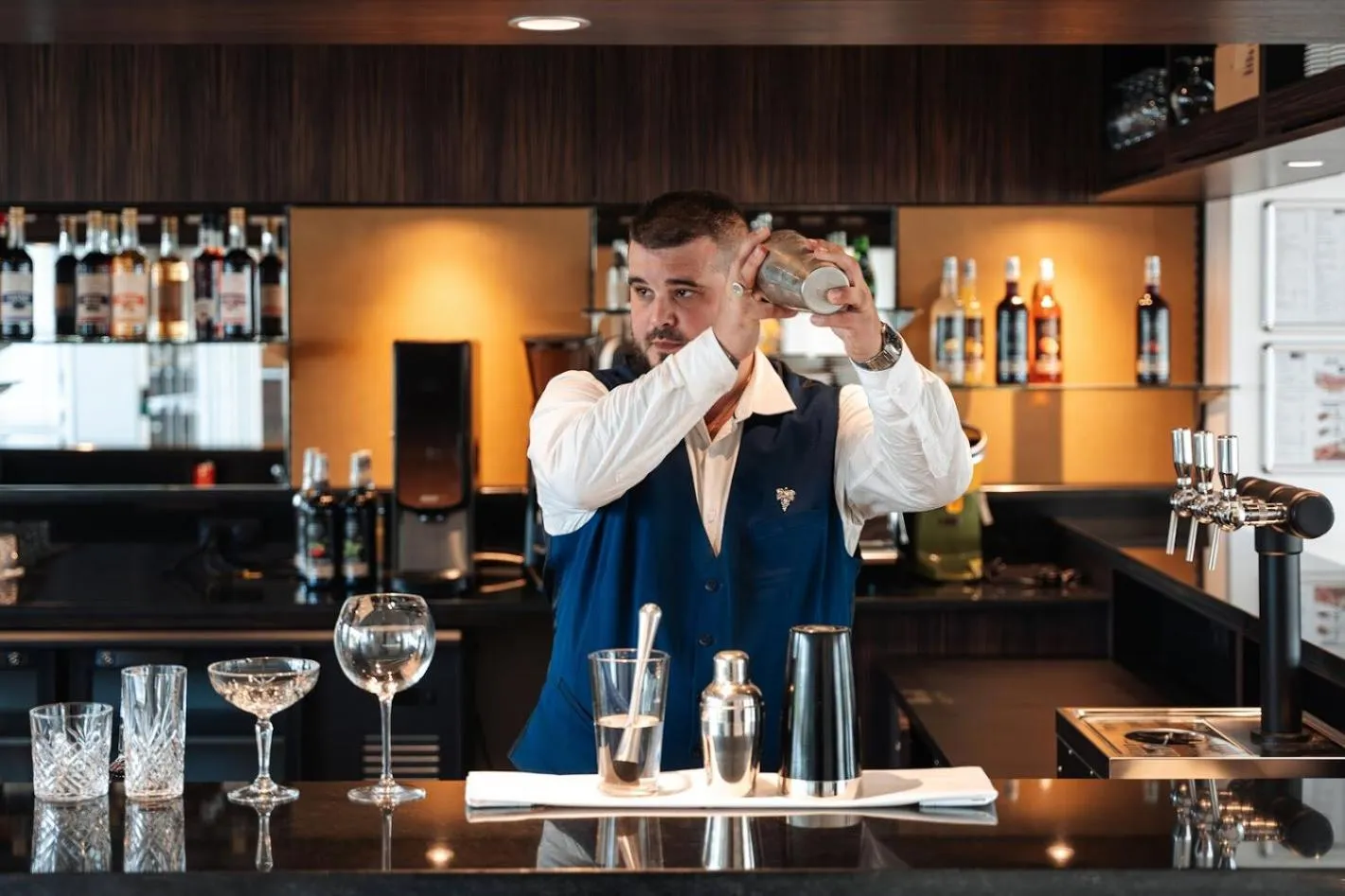 Lounge or bar in Westotel Taverny - Paris Val-d'Oise