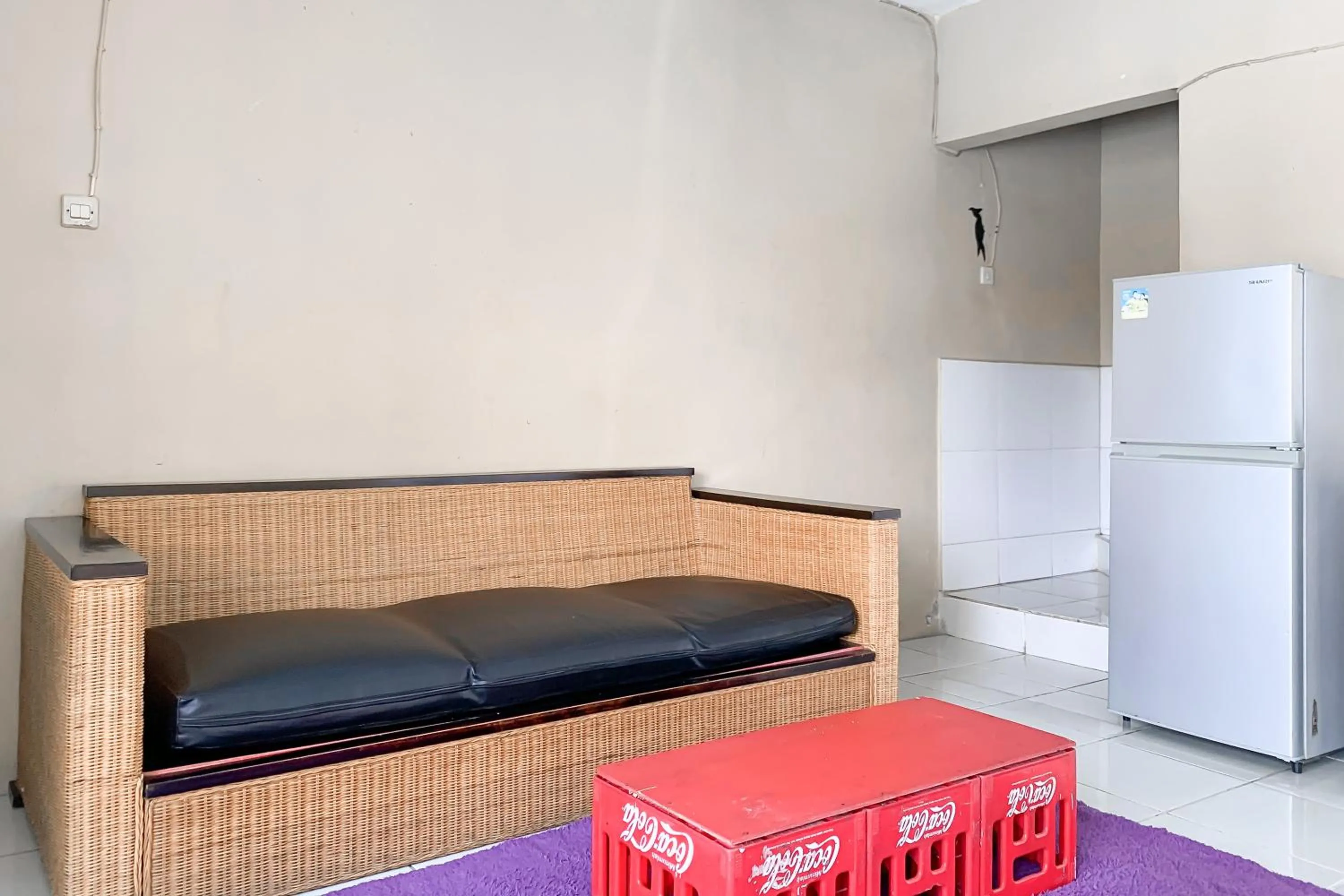 Kitchen or kitchenette in Villa d'Oasis 2 Puncak Mitra RedDoorz