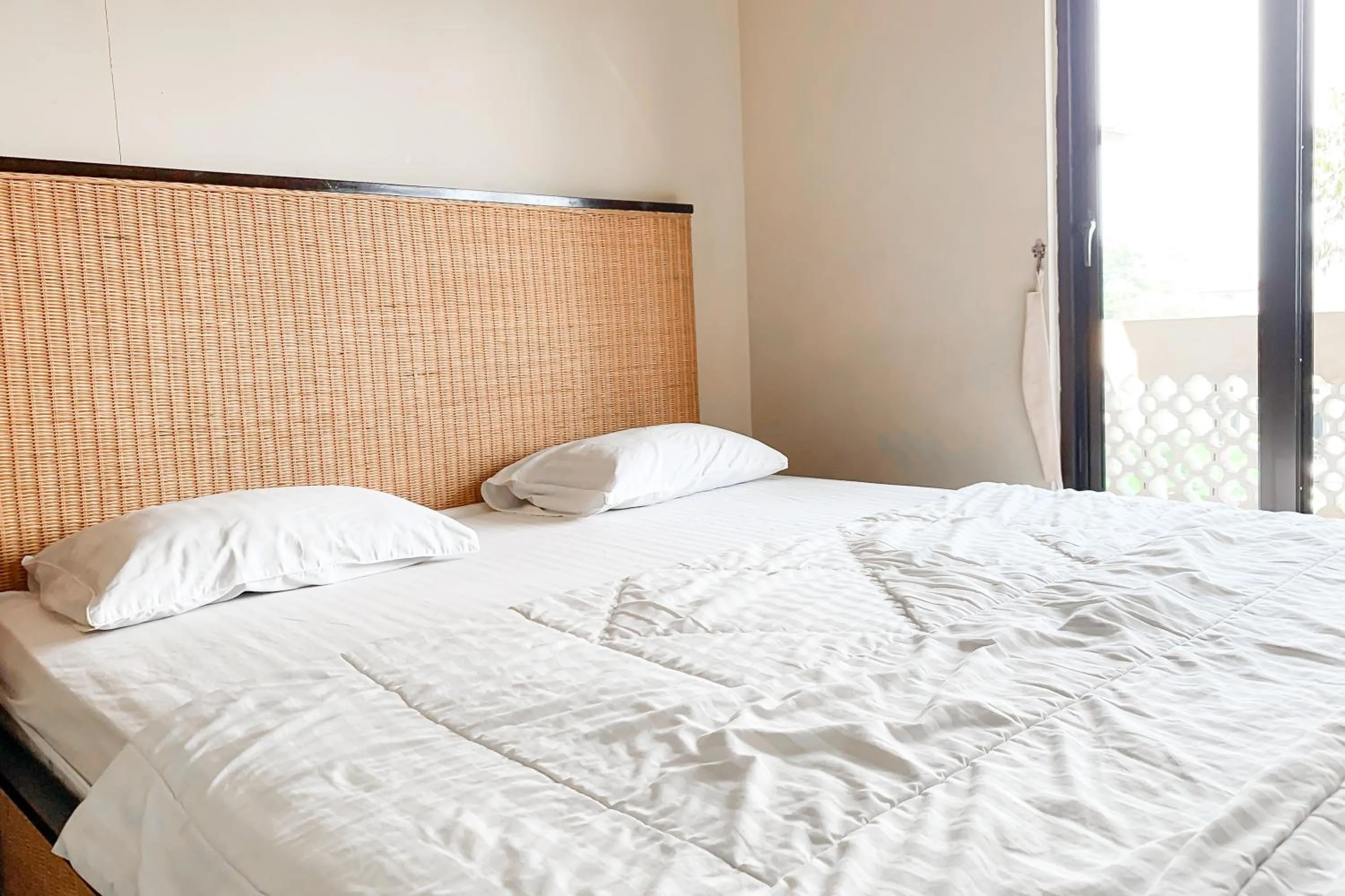 Bedroom, Bed in Villa d'Oasis 2 Puncak Mitra RedDoorz