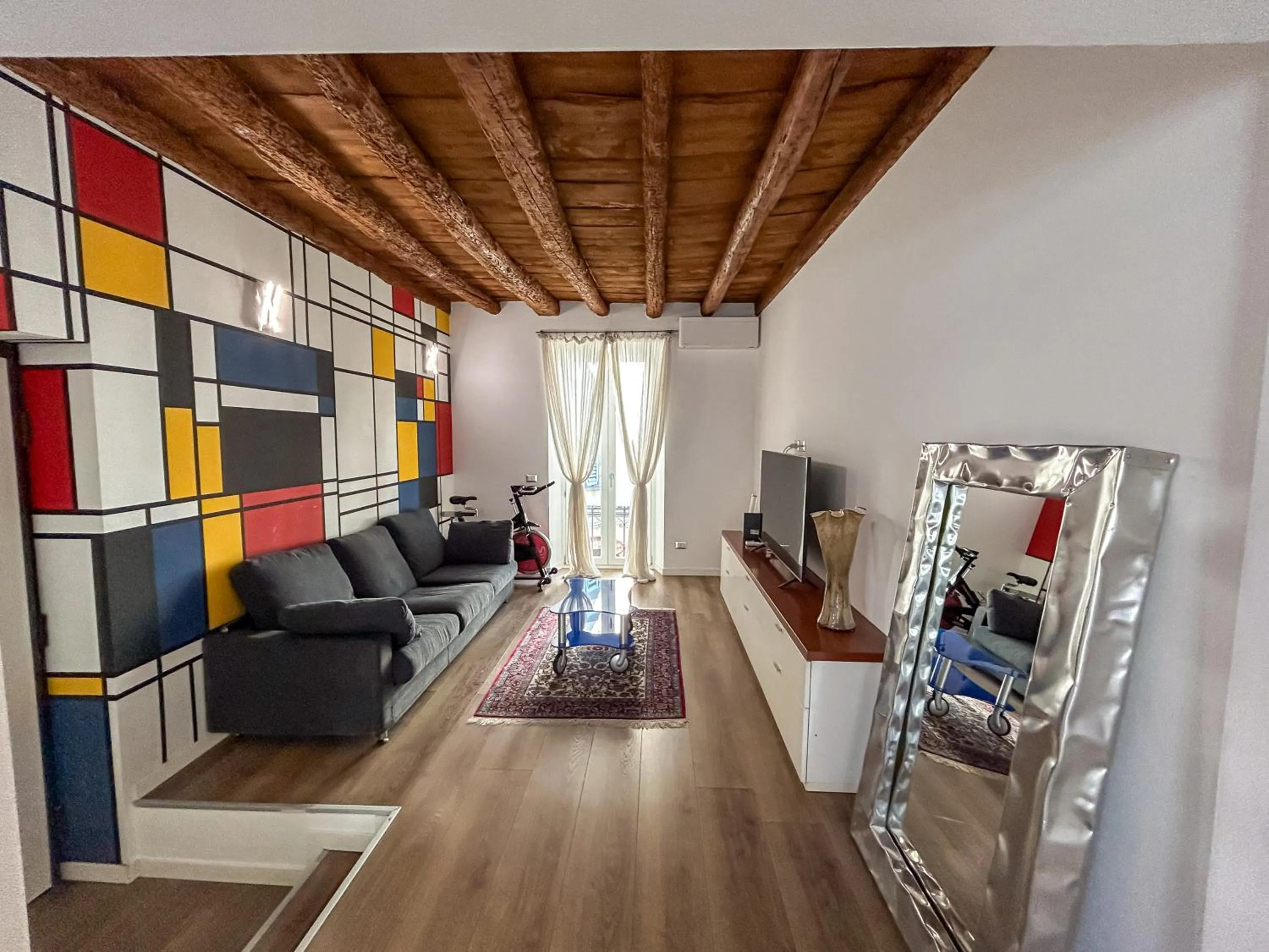 Communal lounge/ TV room in Suite & Charme in un palazzo storico di Bergamo