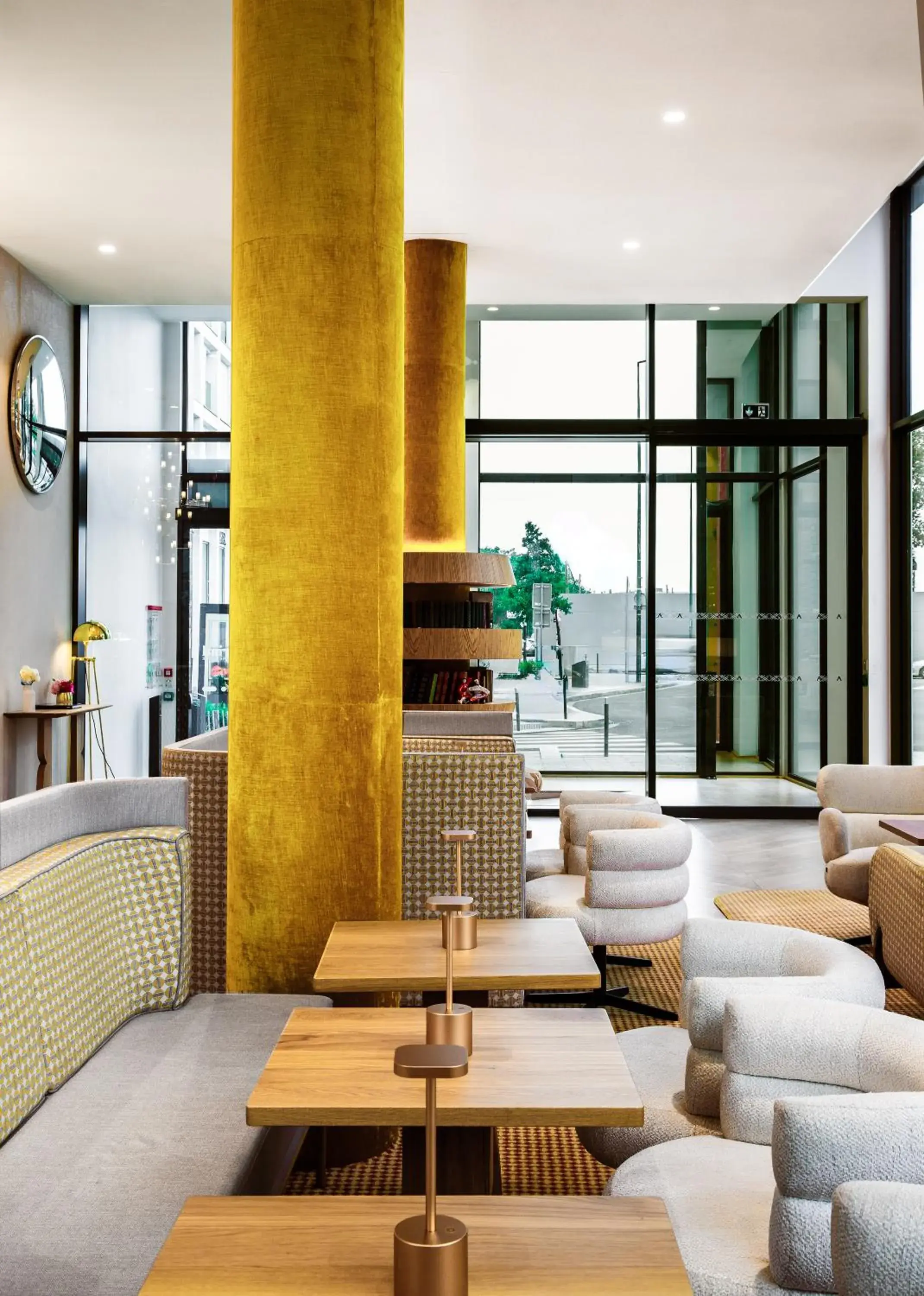 Lobby or reception in Hôtel Kyriad Prestige Paris Asnieres Lobby or reception in Hôtel Kyriad Prestige Paris Asnieres