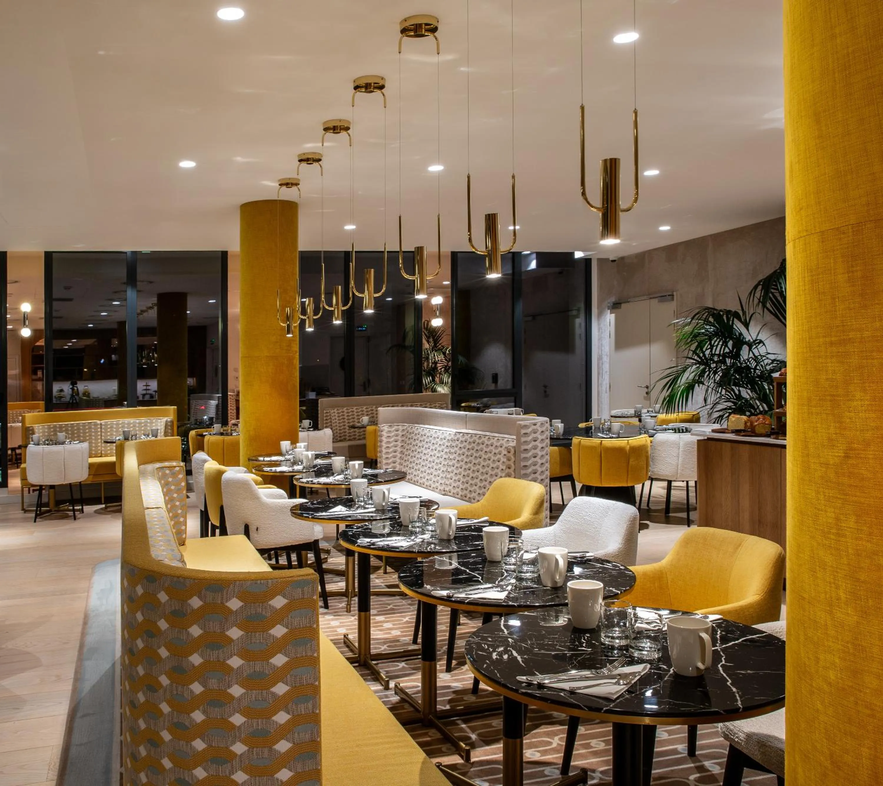 Property building in Hôtel Kyriad Prestige Paris Asnieres