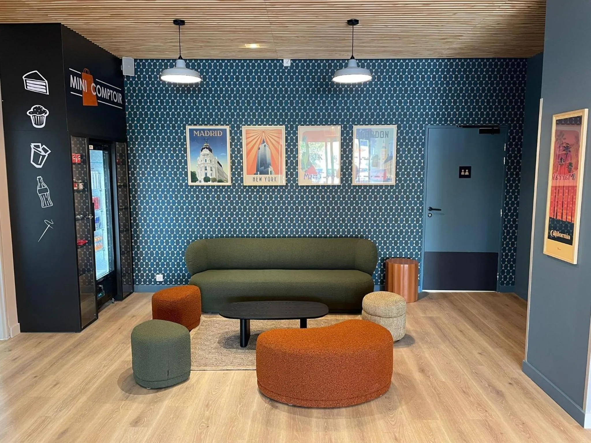 Living room in Kyriad Limoges - Ester