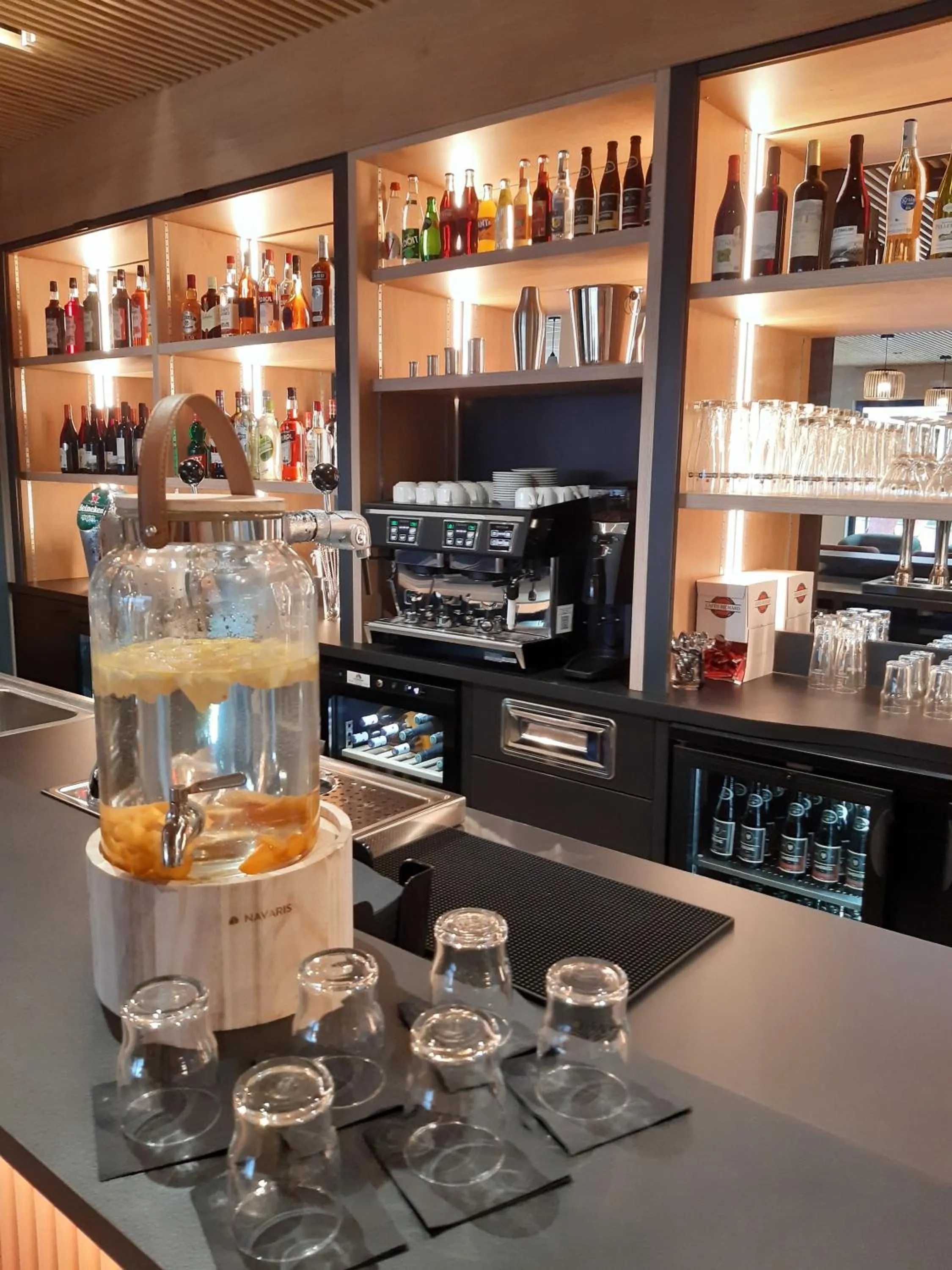 Lounge or bar in Kyriad Limoges - Ester