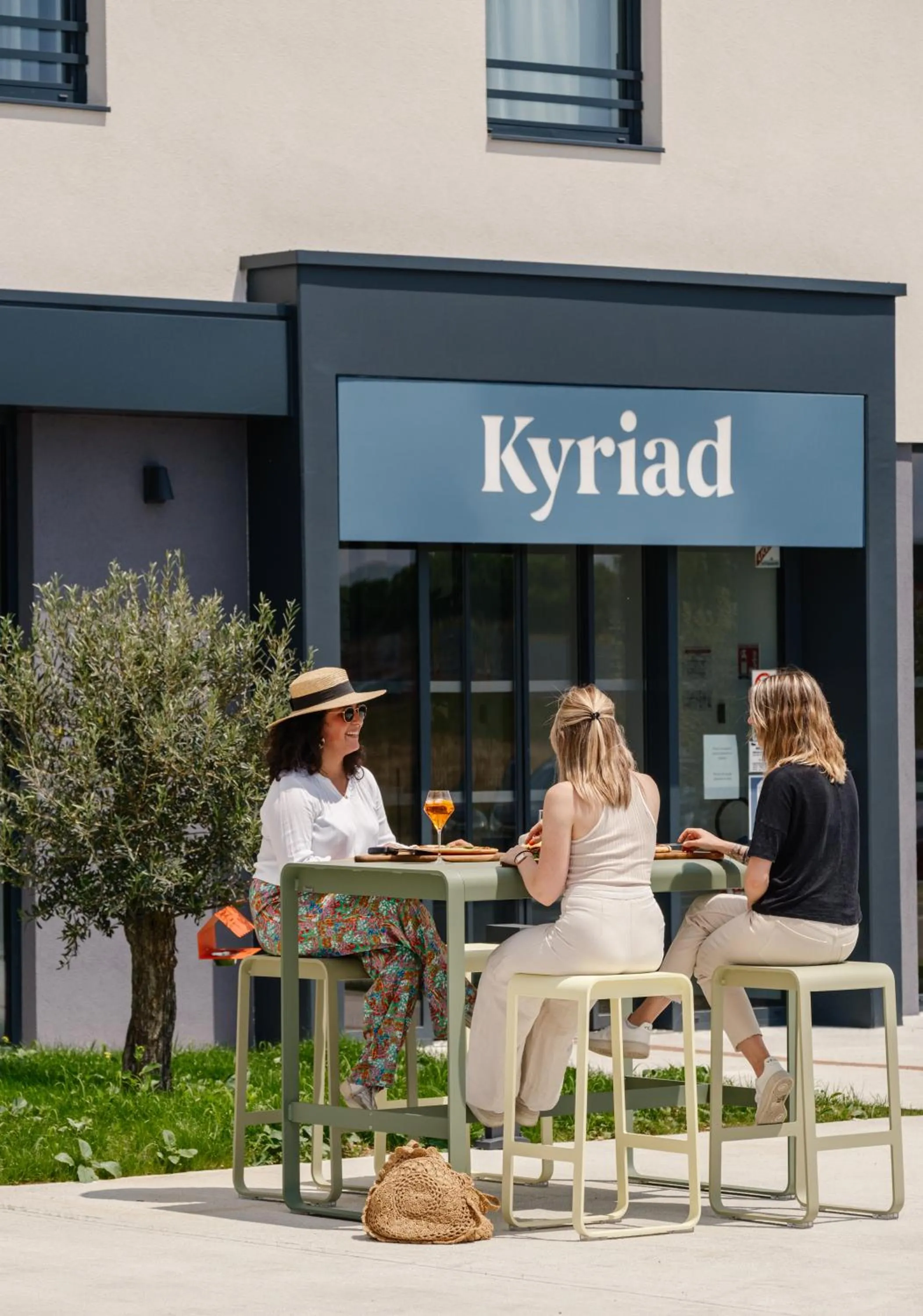 Restaurant/places to eat in Kyriad Chateauroux Nord - Aéroport