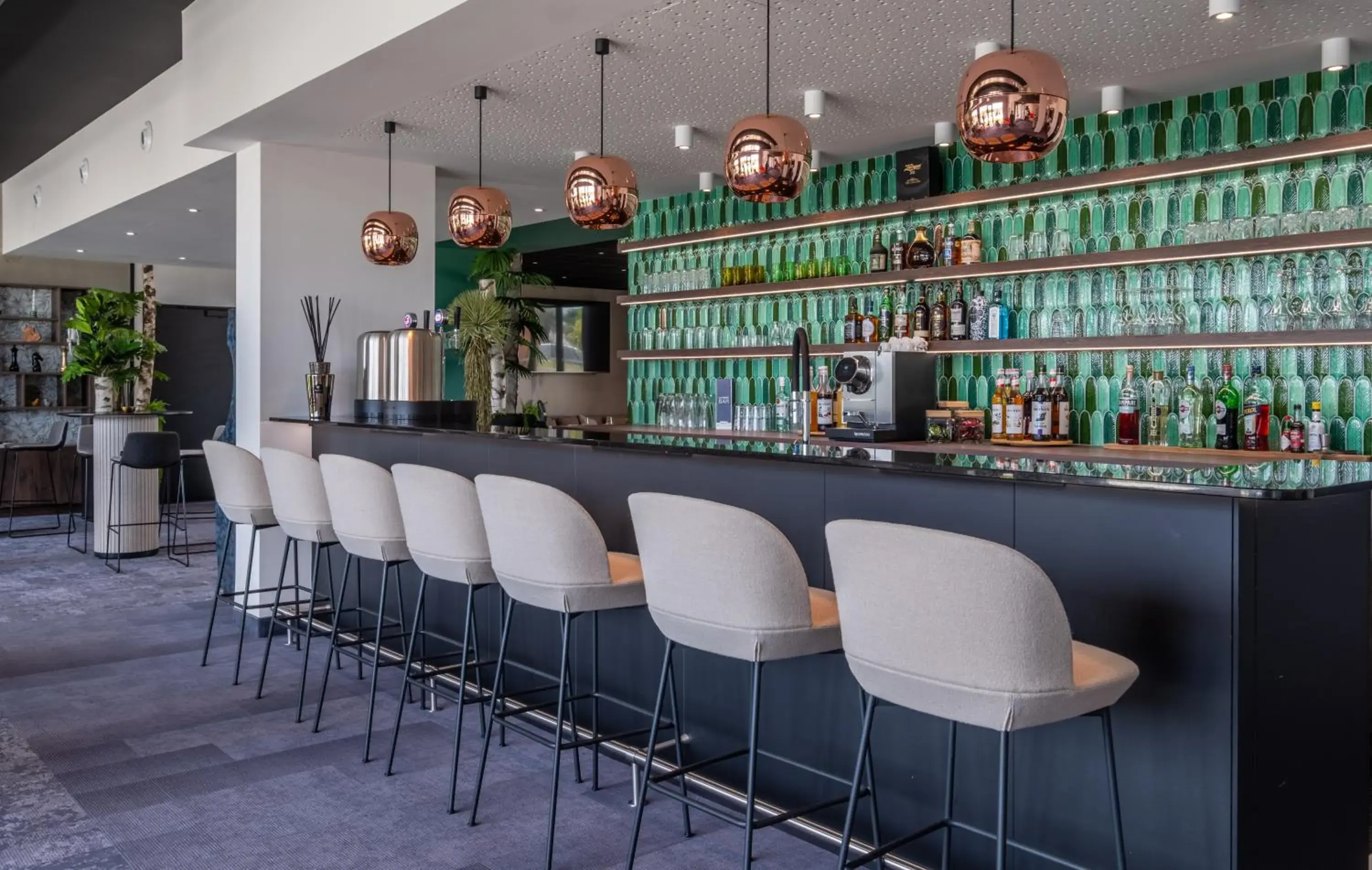 Lounge or bar in Kyriad Chateauroux Nord - Aéroport Lounge or bar in Kyriad Chateauroux Nord - Aéroport