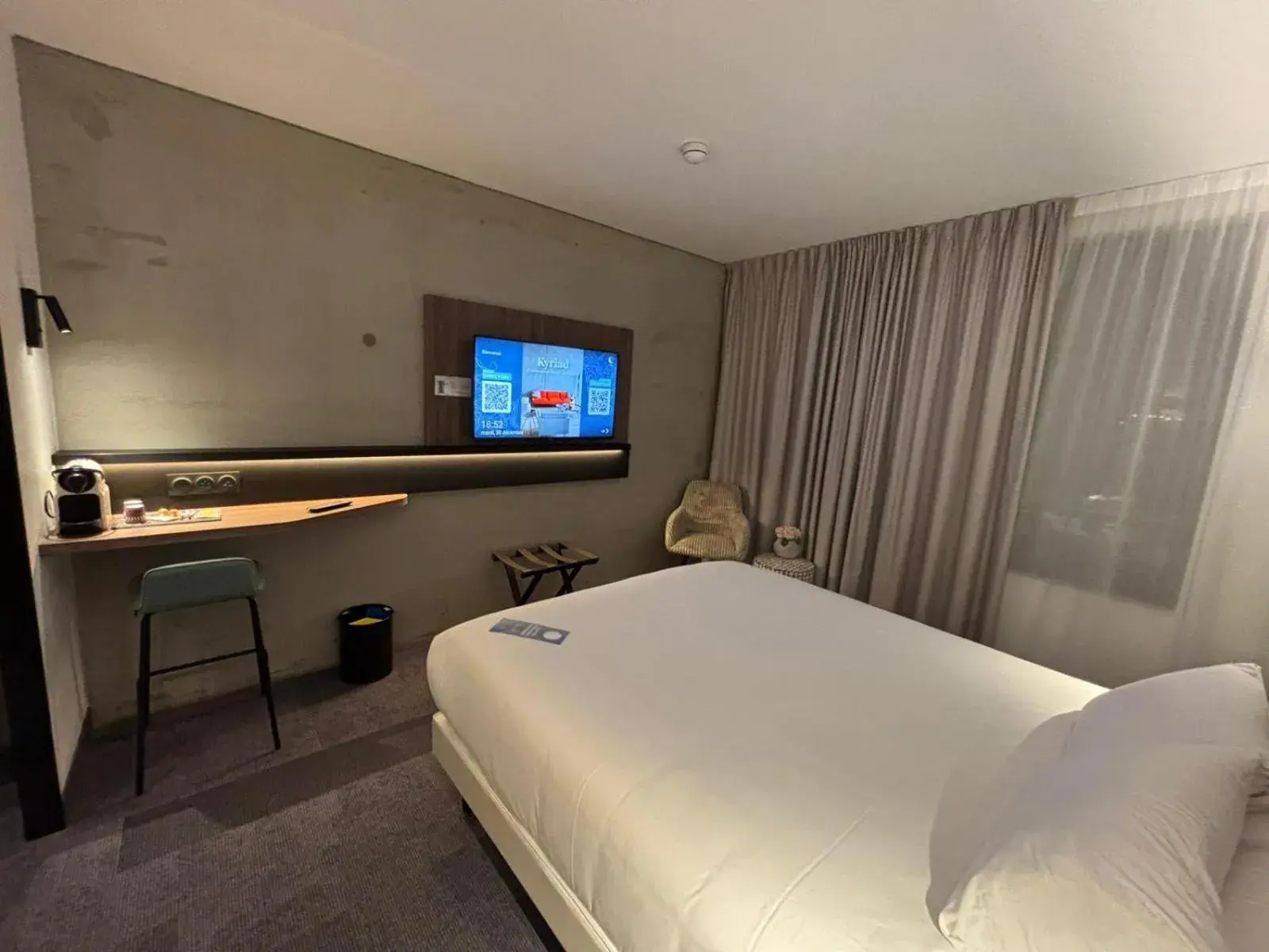 Bedroom, Bed in Kyriad Chateauroux Nord - Aéroport Bedroom, Bed in Kyriad Chateauroux Nord - Aéroport