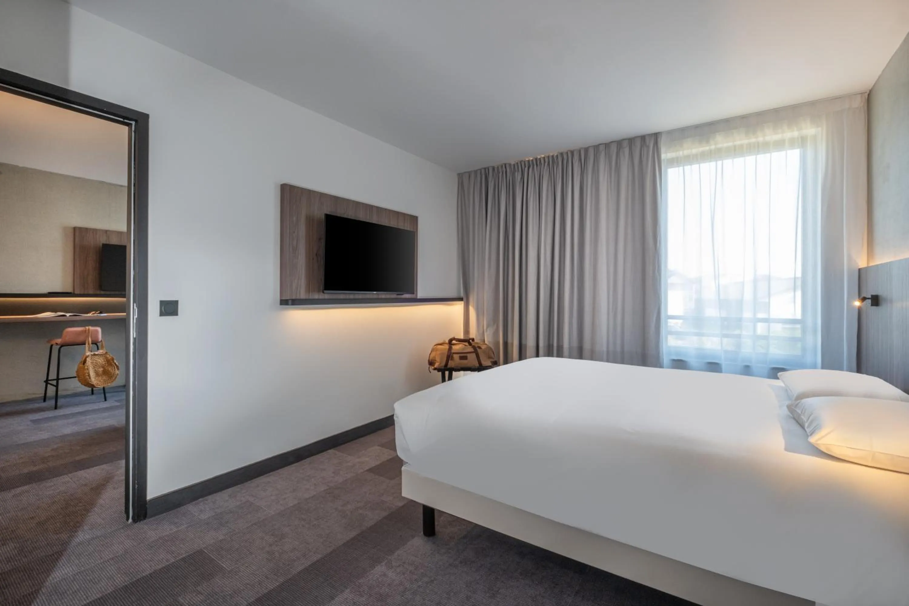 TV and multimedia, Bed in Kyriad Chateauroux Nord - Aéroport