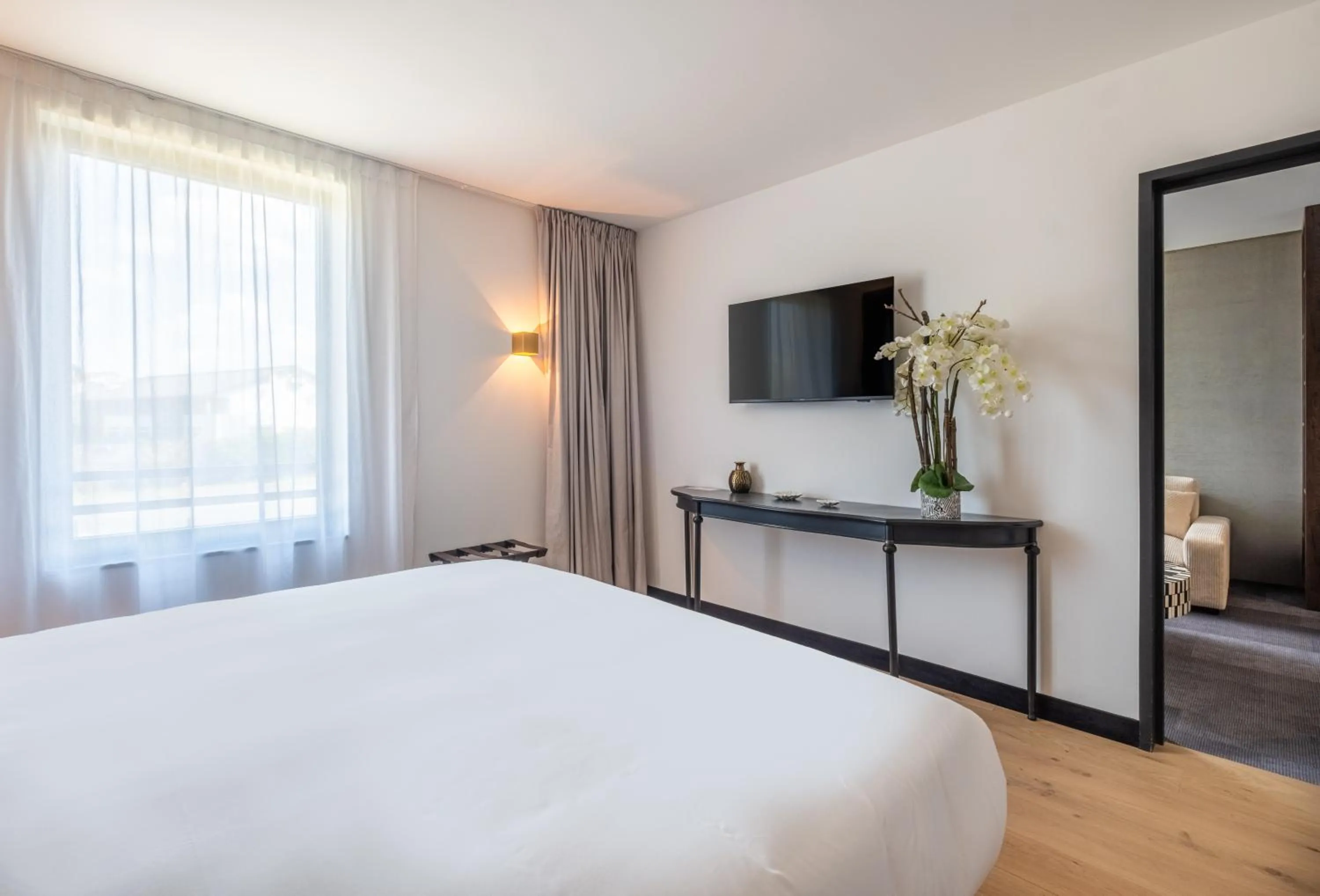 TV and multimedia, Bed in Kyriad Chateauroux Nord - Aéroport