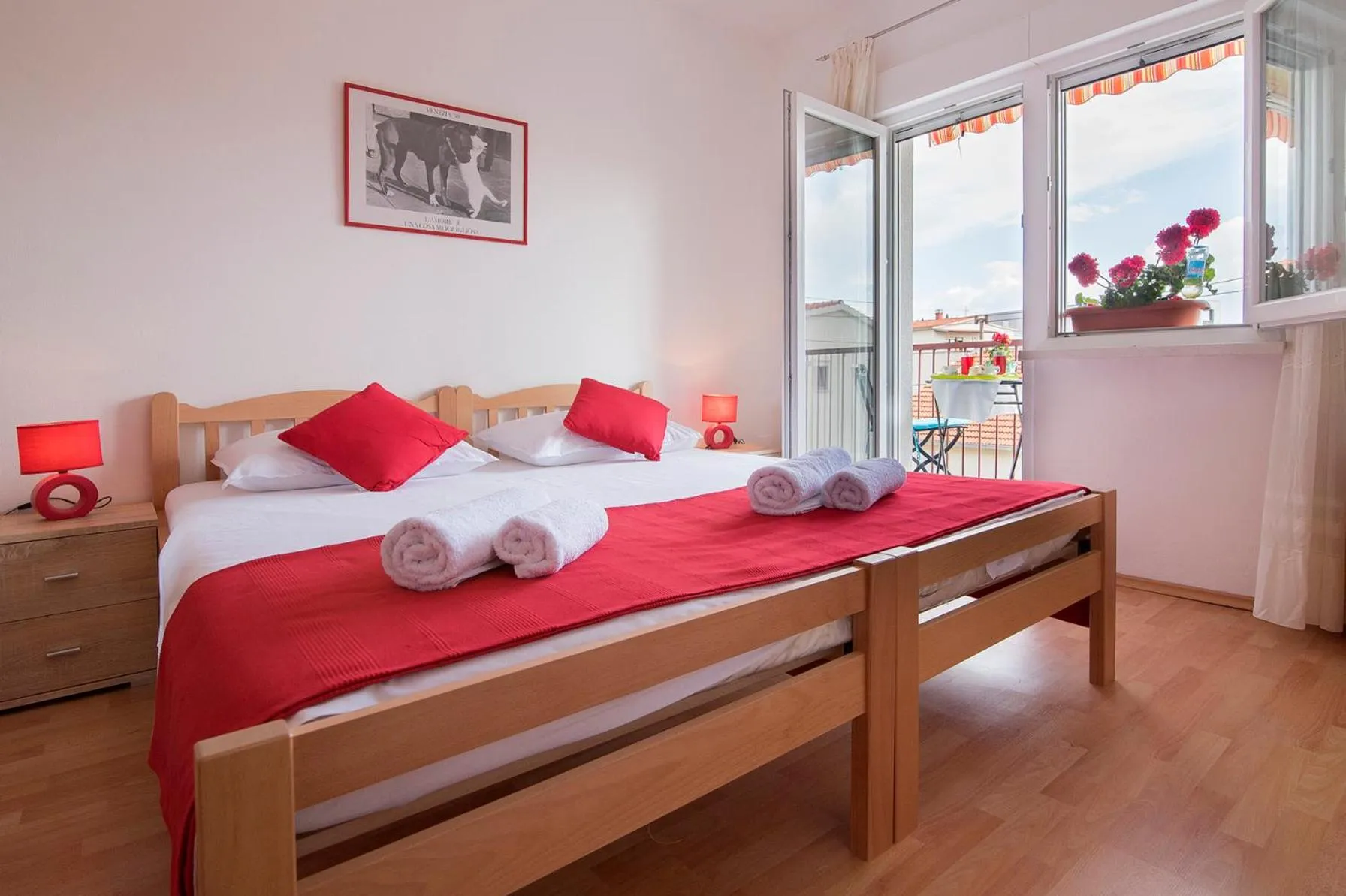 Bedroom, Bed in Cozy apartment ISKRA