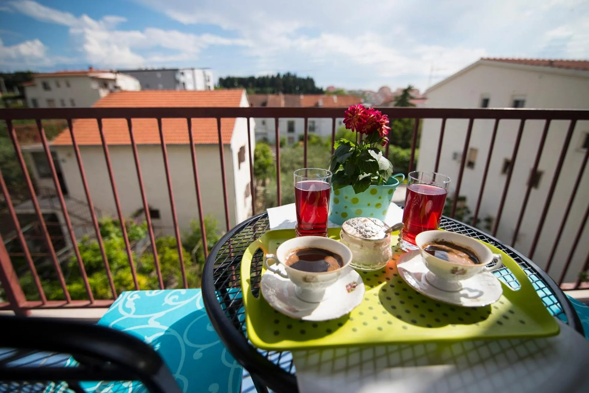 Balcony/Terrace in Cozy apartment ISKRA