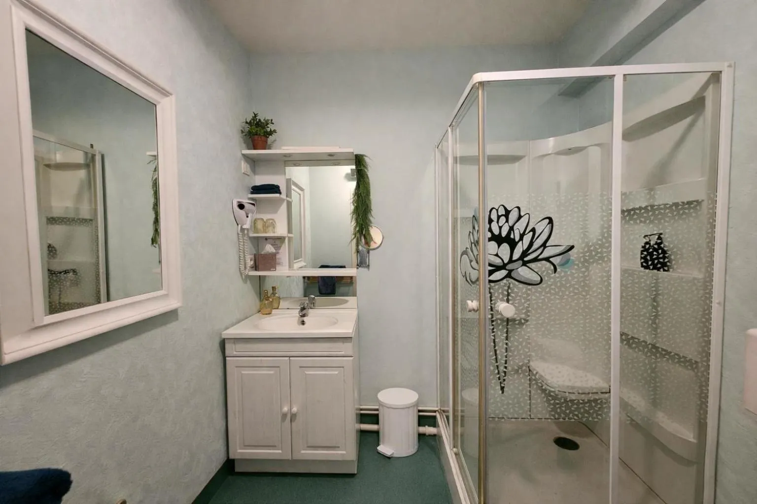 Bathroom in Le Fin Chapon