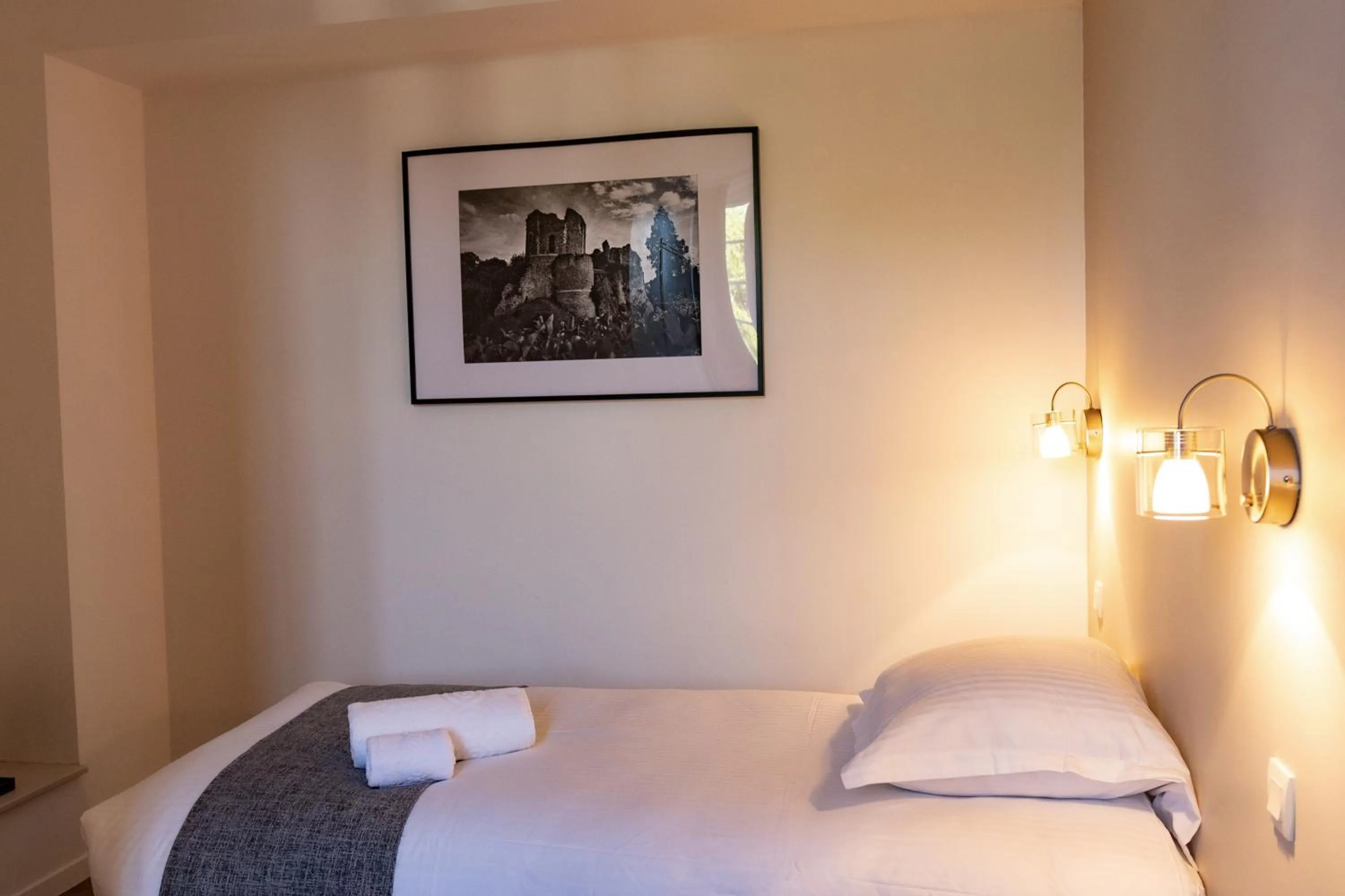 Bed in Hôtel restaurant La Grand Mare
