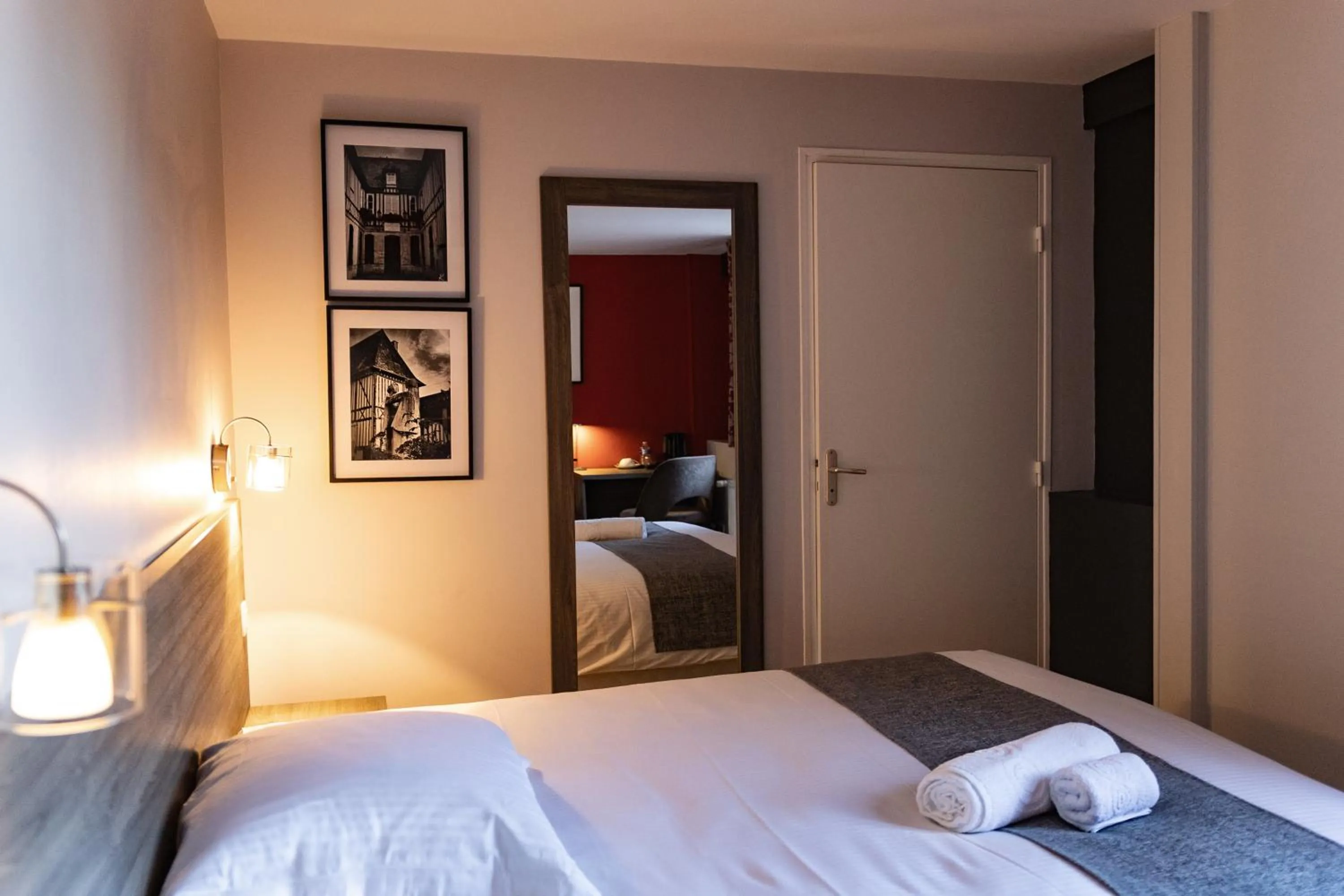 Bed in Hôtel restaurant La Grand Mare