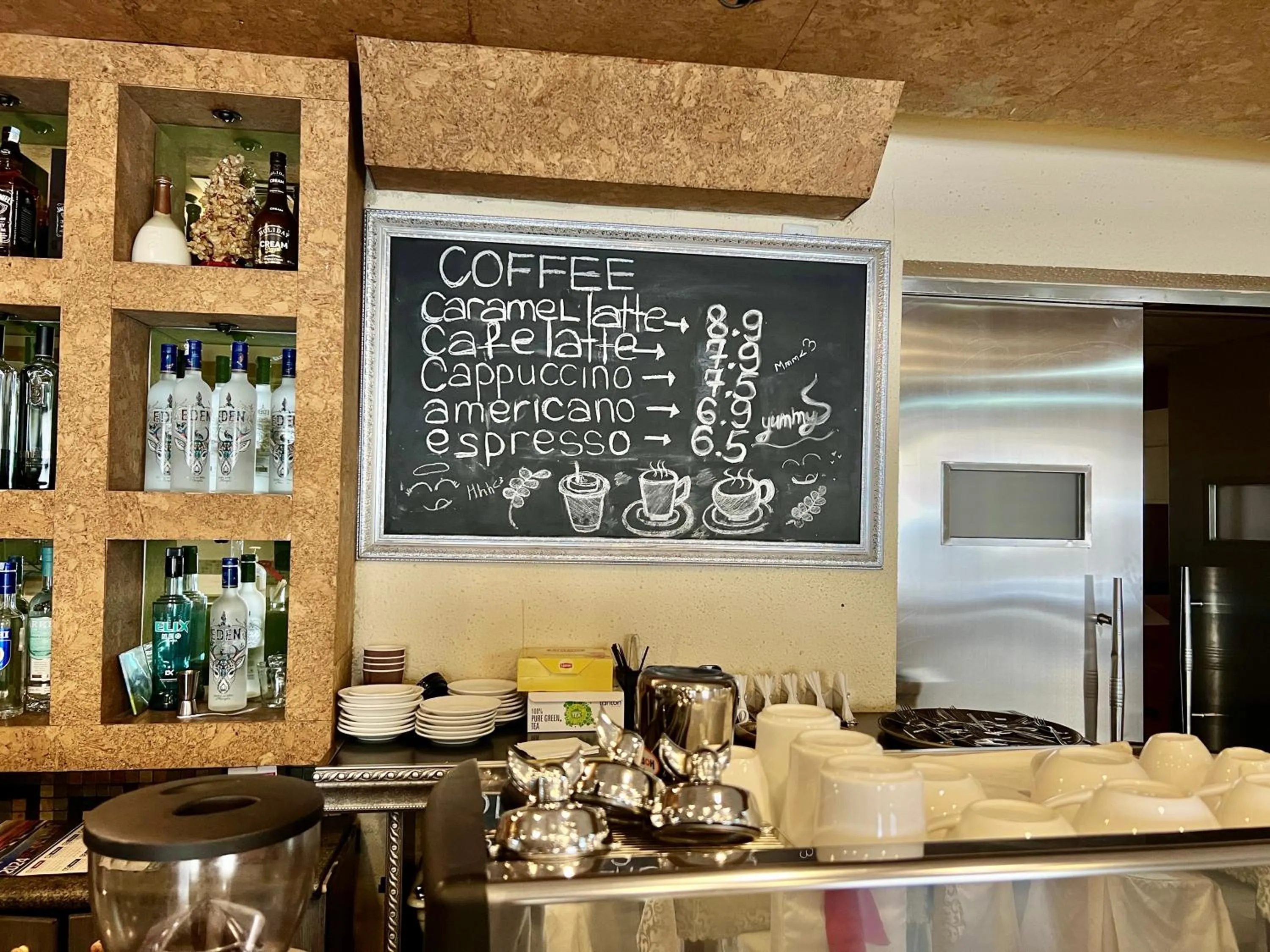 Food and drinks in Kharaa Hotel & Restaurant