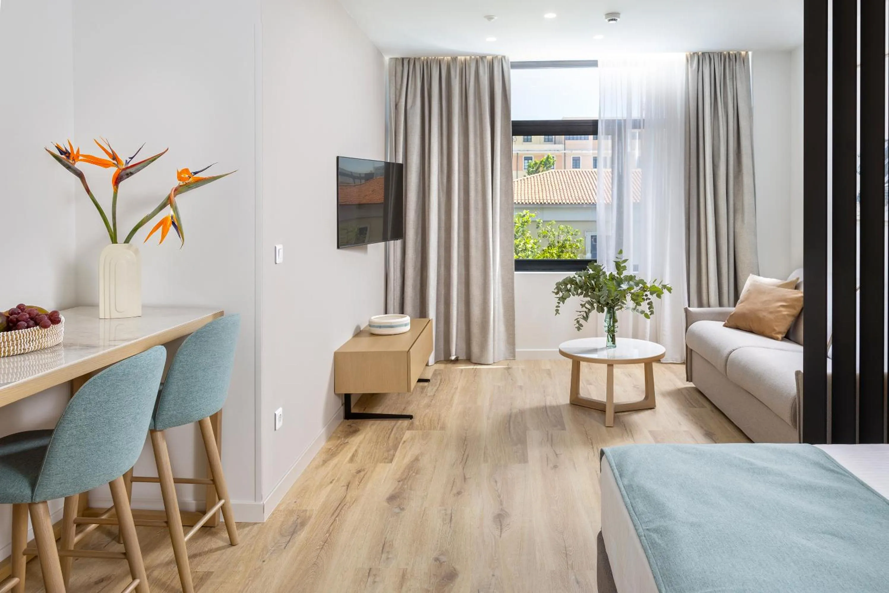 Seating area, Bed in Hestia - Asklipiou 9