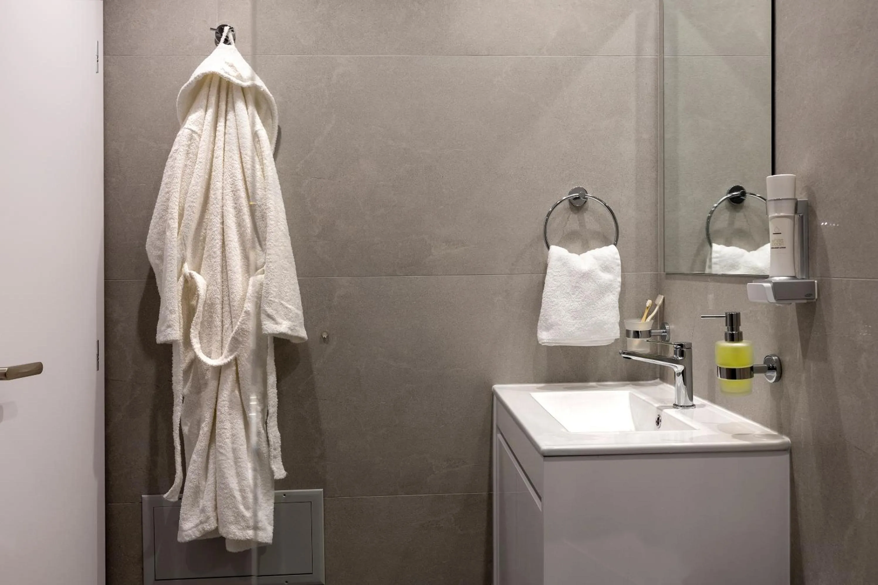 Bathroom in Hestia - Asklipiou 9