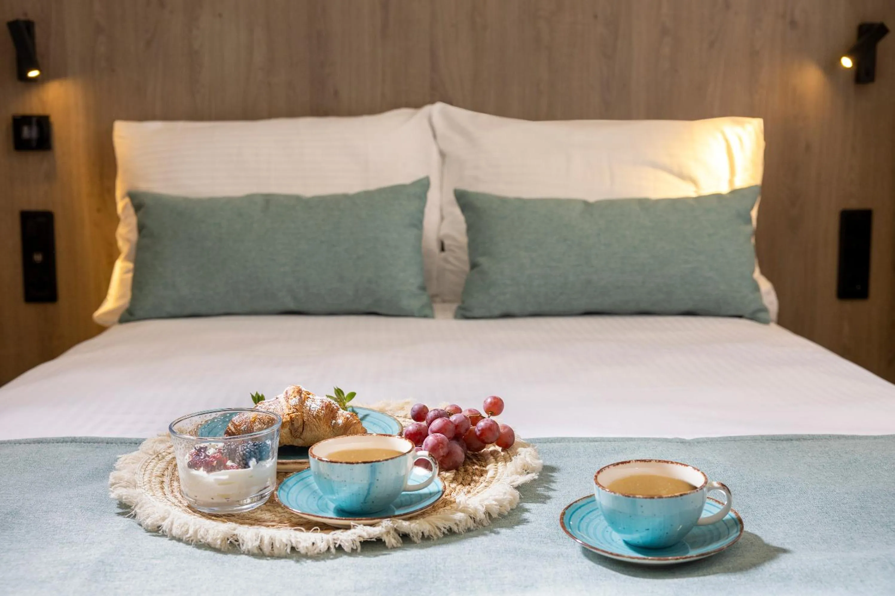 Bed in Hestia - Asklipiou 9