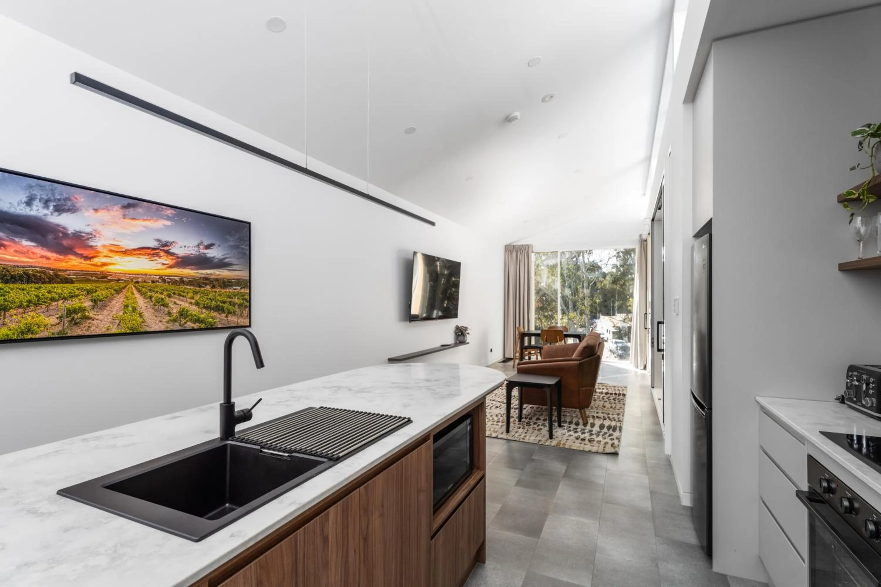 One-Bedroom Premier Apartment in Clare Hillside Apartments
