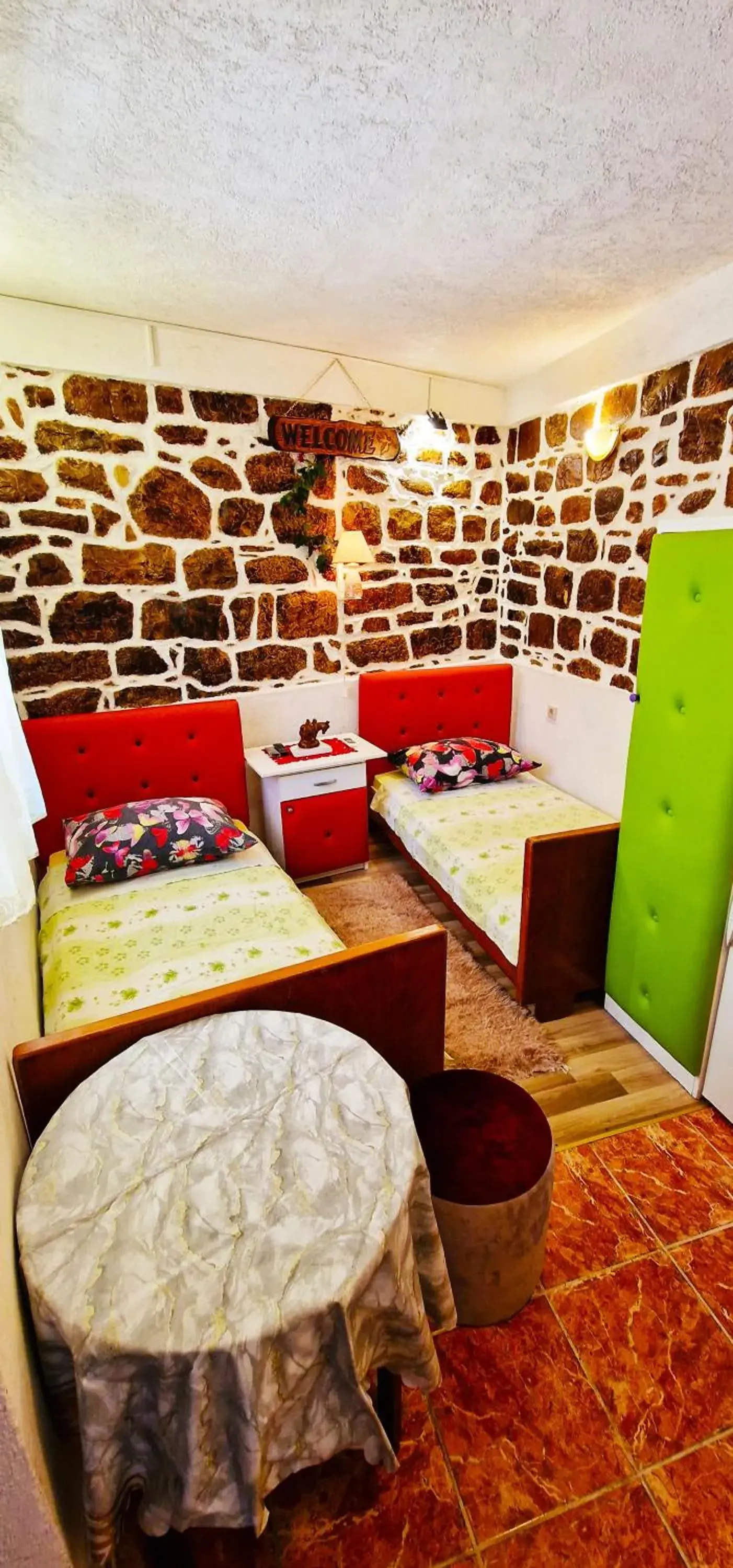 Twin Room with Private Bathroom in Croparadise Hostel Twin Room with Private Bathroom in Croparadise Hostel