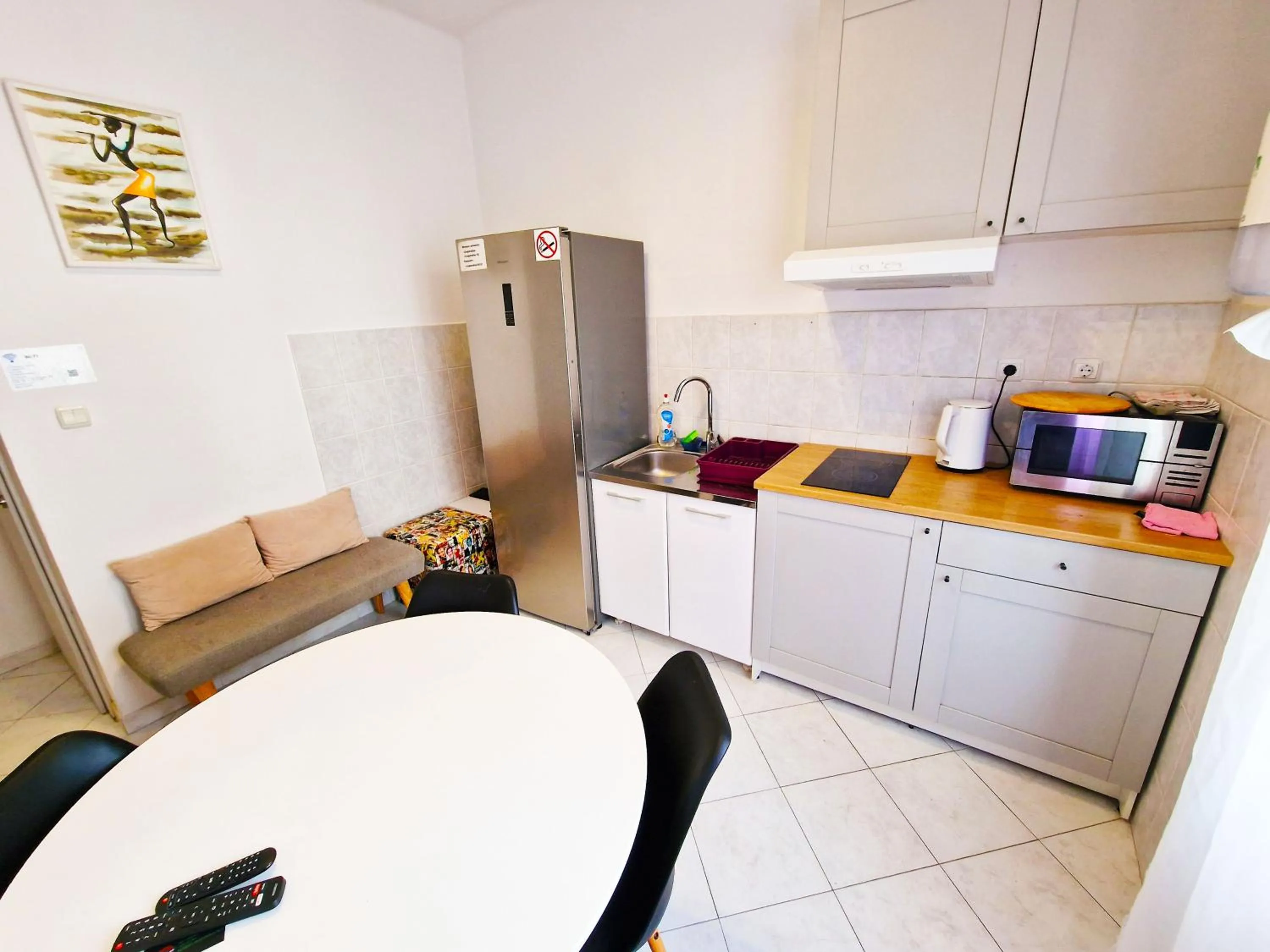 Kitchen or kitchenette in Croparadise Hostel