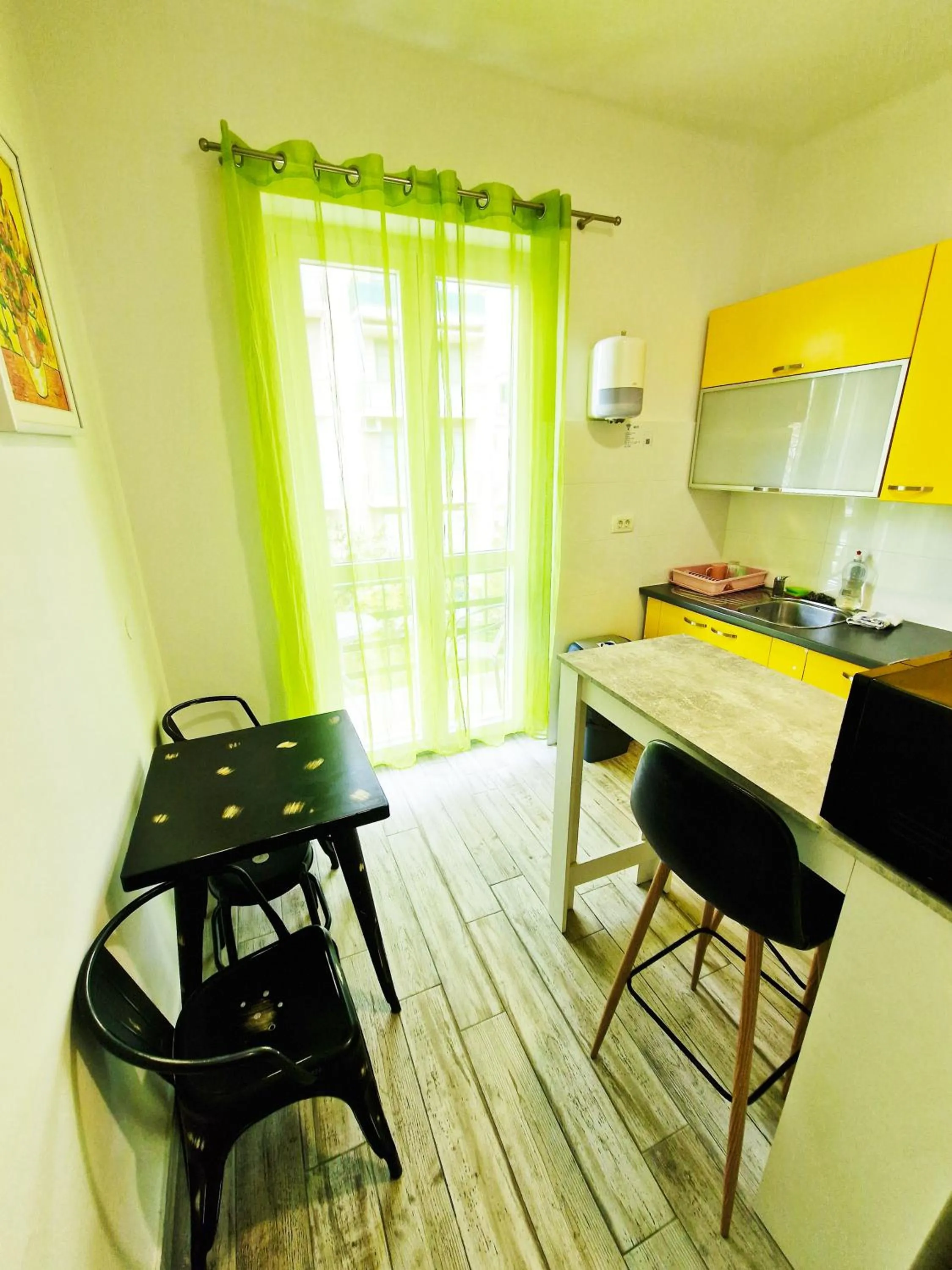 Kitchen or kitchenette in Croparadise Hostel